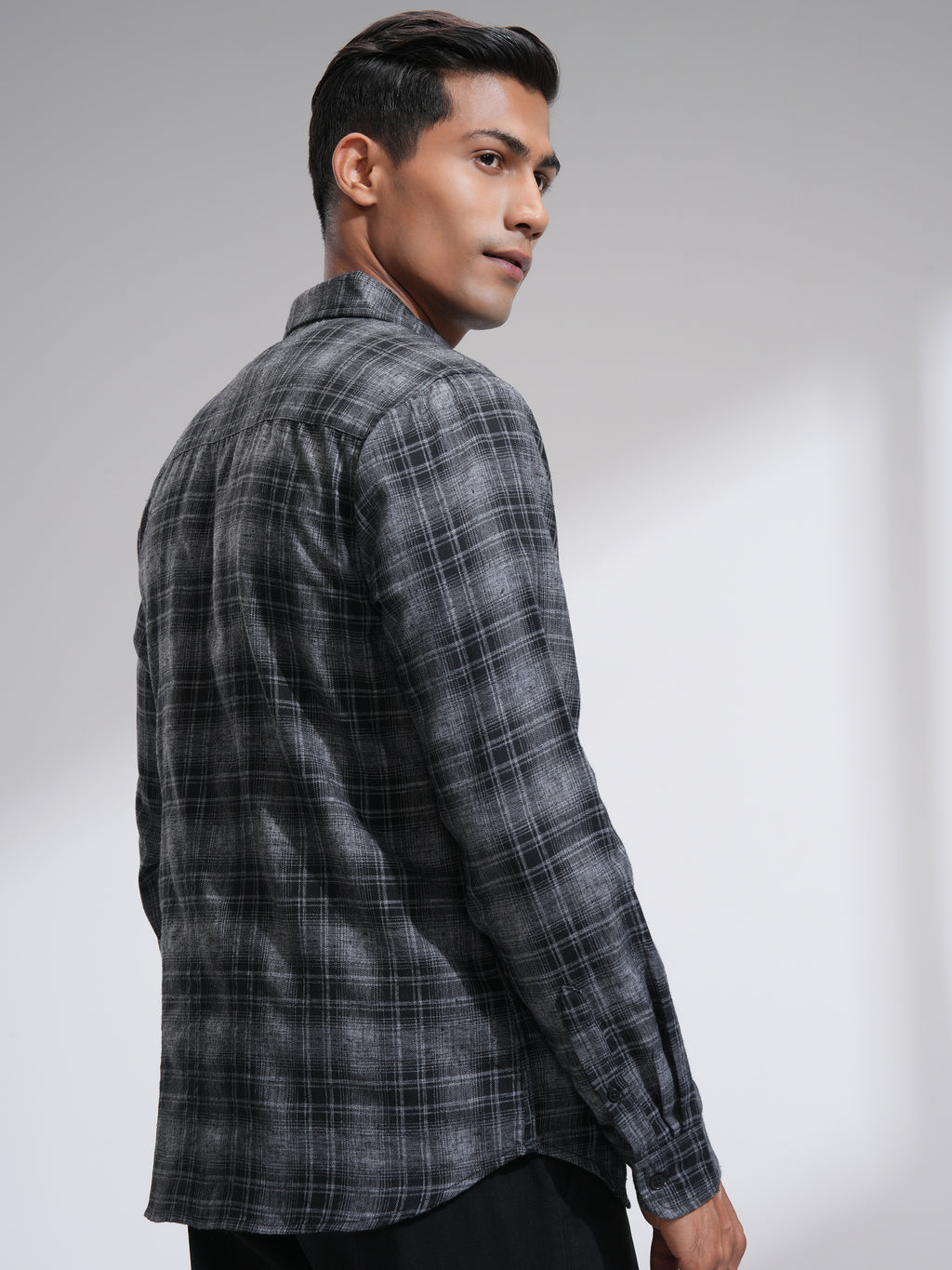 Highlander Men Grey Checked Slim Fit Casual Shirt - Grey - Image 3