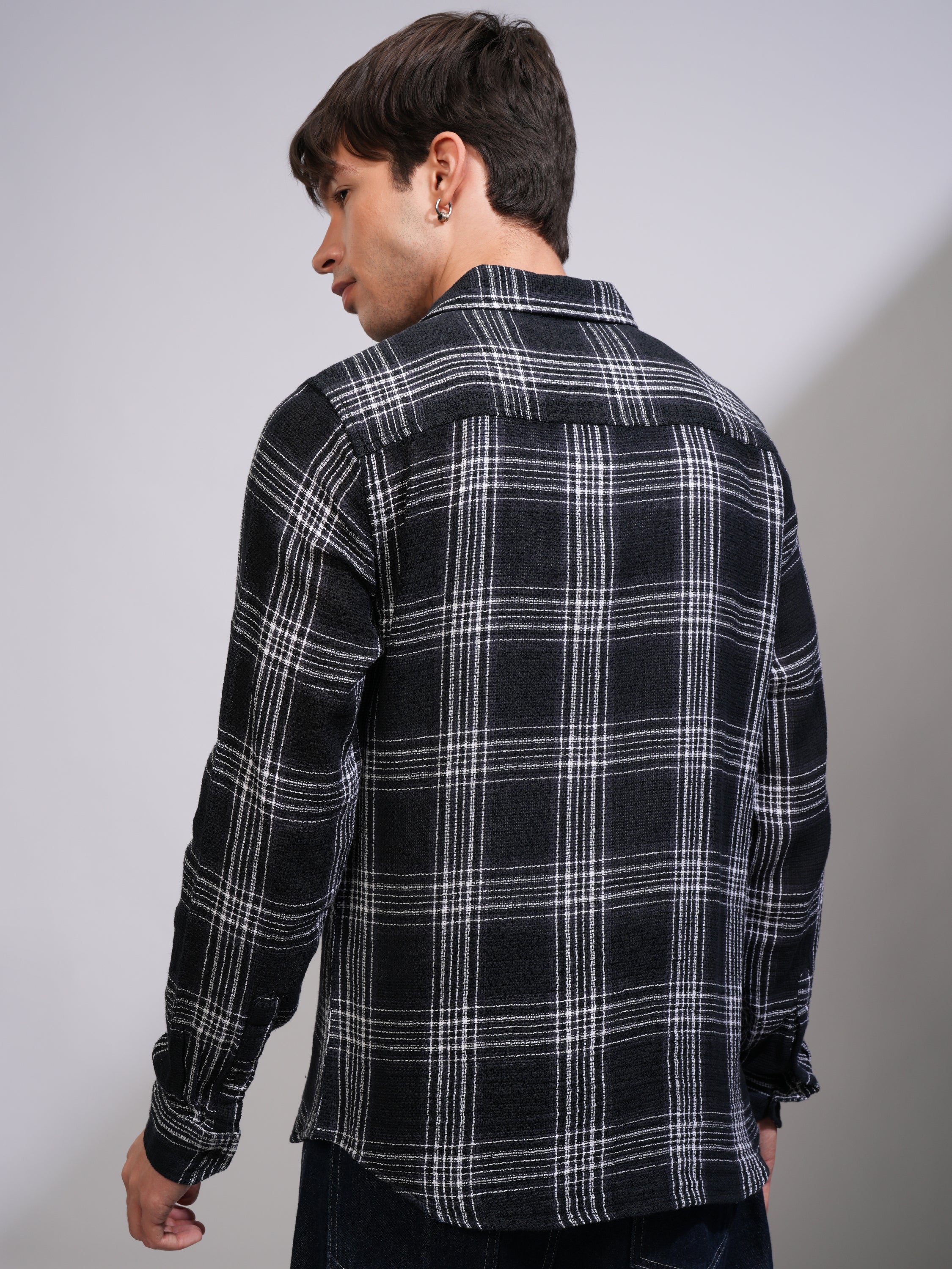 Highlander Men Black Checked Slim Fit Casual Shirt - Black - Image 3
