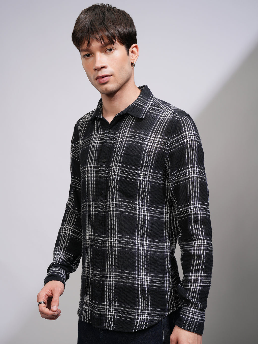 Highlander Men Black Checked Slim Fit Casual Shirt - Black - Image 4