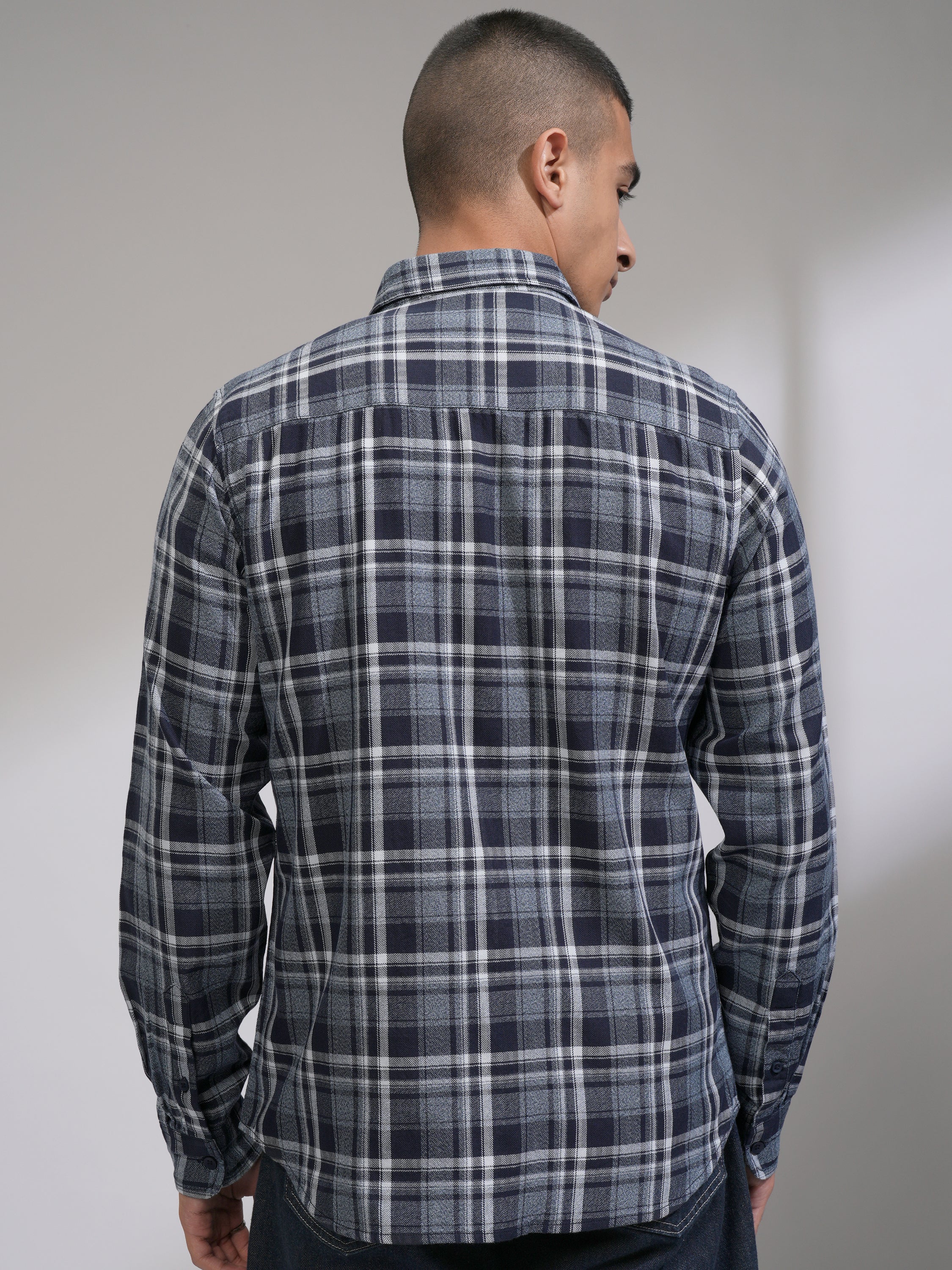 Highlander Men Navy Blue Checked Slim Fit Casual Shirt - Navy Blue - Image 3