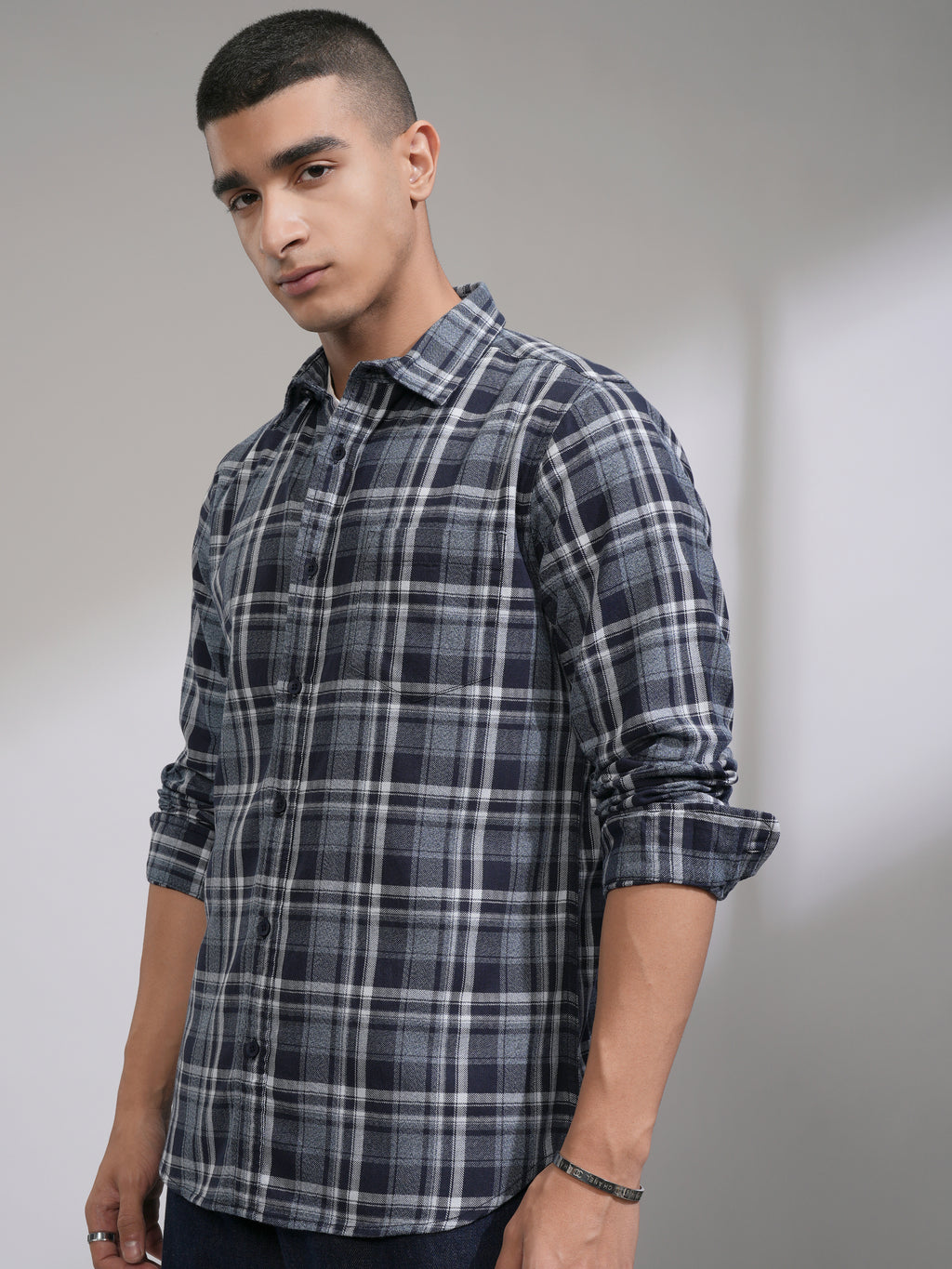 Highlander Men Navy Blue Checked Slim Fit Casual Shirt - Navy Blue - Image 4