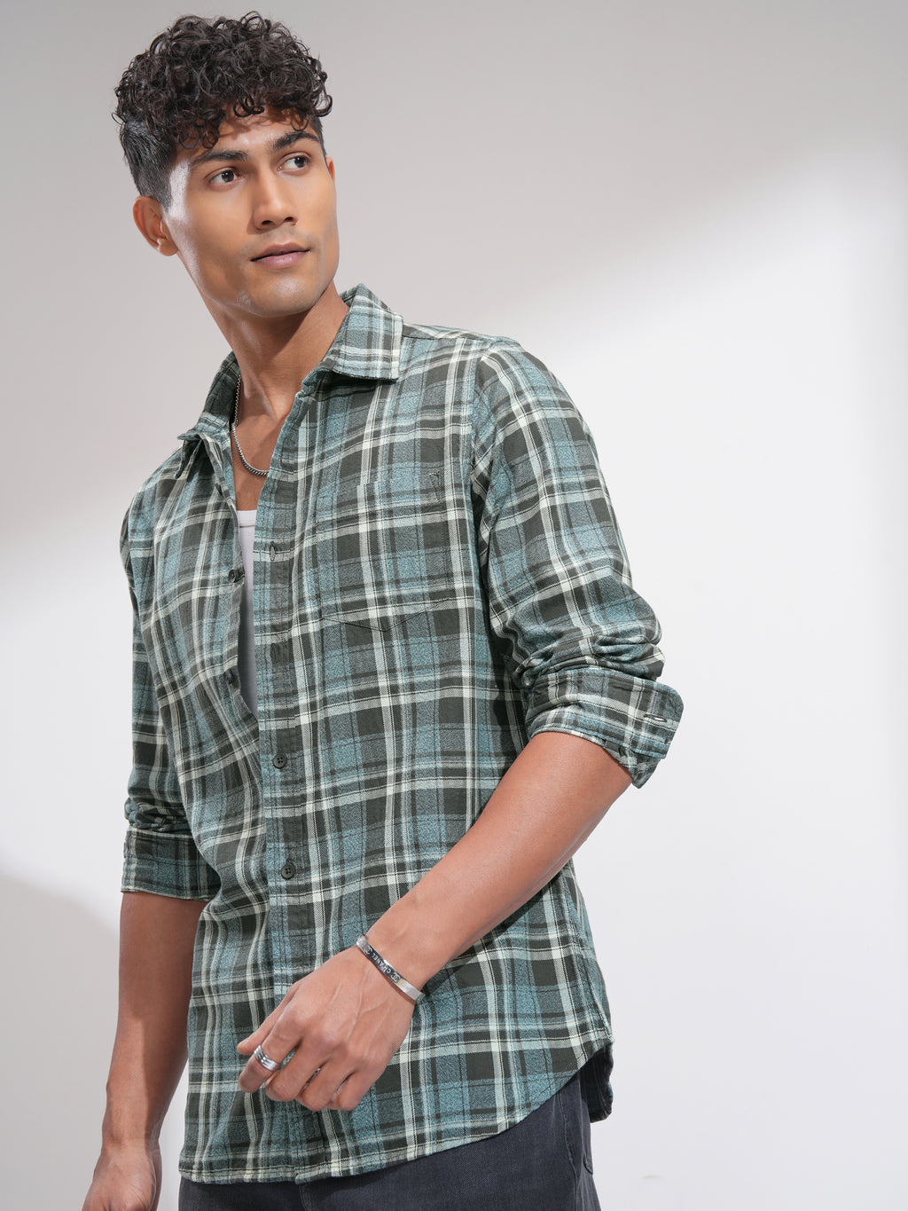 Highlander Men Green Checked Slim Fit Casual Shirt - Green - Image 4