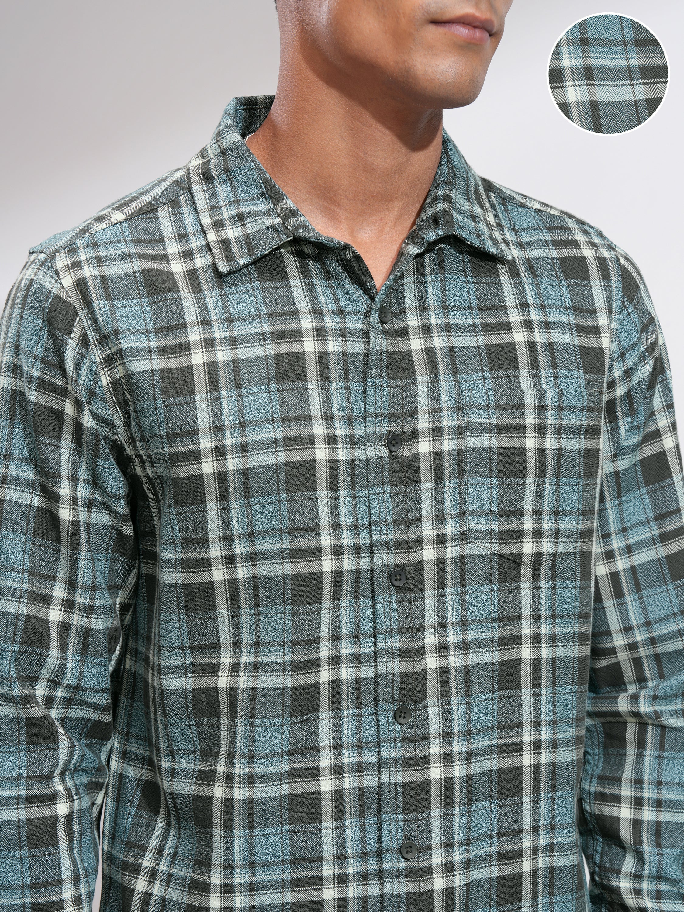 Highlander Men Green Checked Slim Fit Casual Shirt - Green - Image 5
