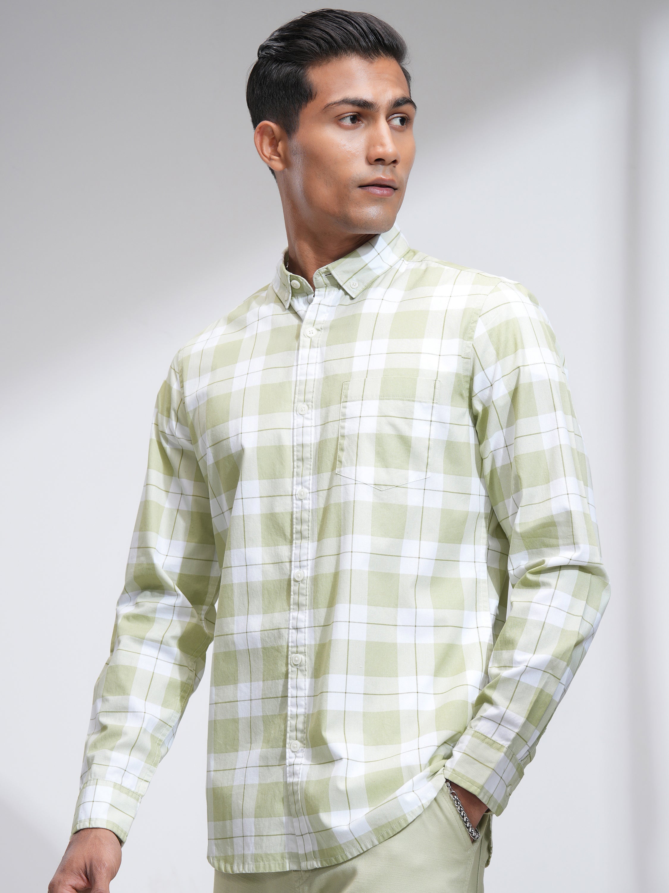 Highlander Men White Checked Slim Fit Casual Shirt - White - Image 4