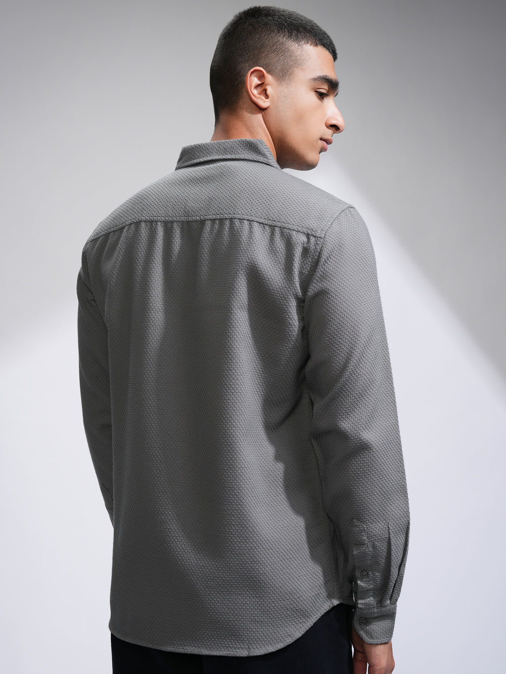 Highlander Men Grey Textured Slim Fit Casual Shirt - Grey - Image 3