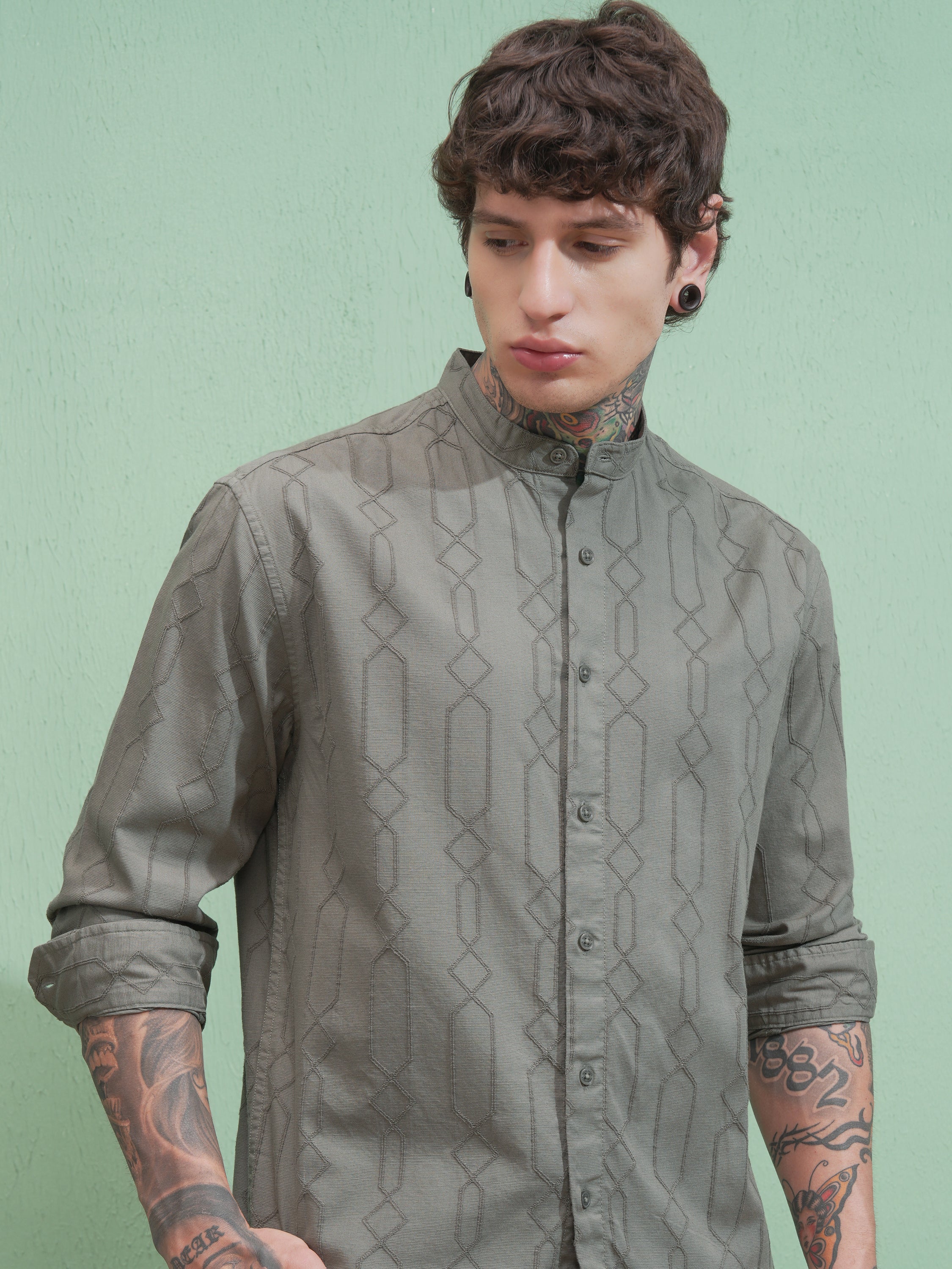 Highlander Men Green Self Design Relaxed Fit Casual Shirt - Green - Image 1