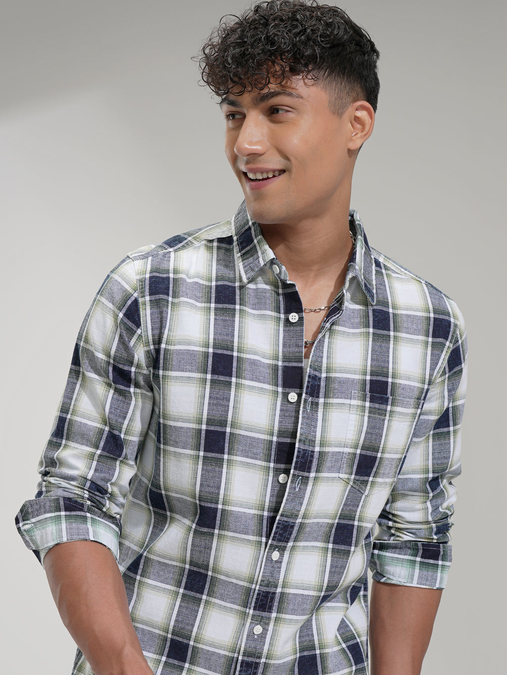 Highlander Men Green Checked Slim Fit Casual Shirt - Green - Image 1