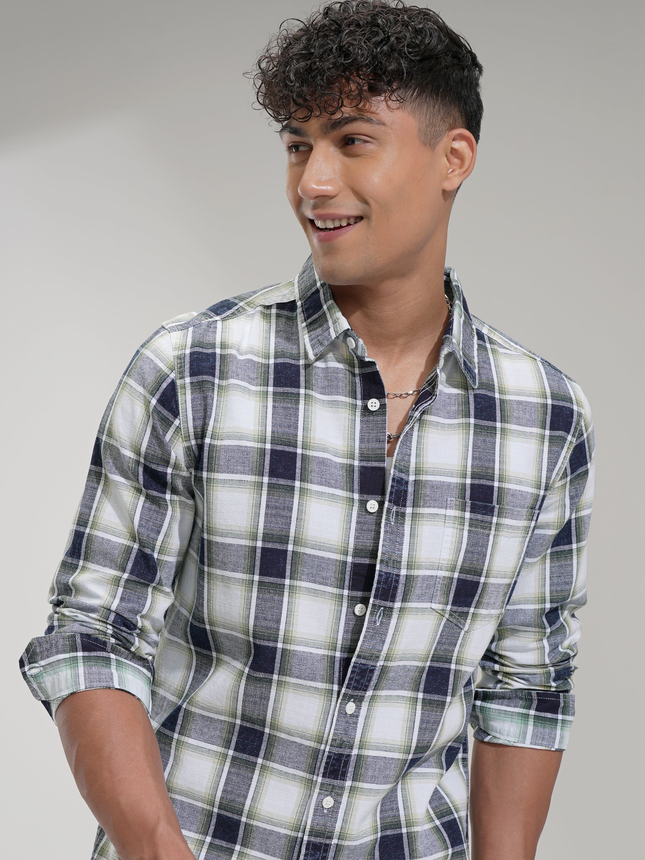 Highlander Men Green Checked Slim Fit Casual Shirt - Green - Image 1