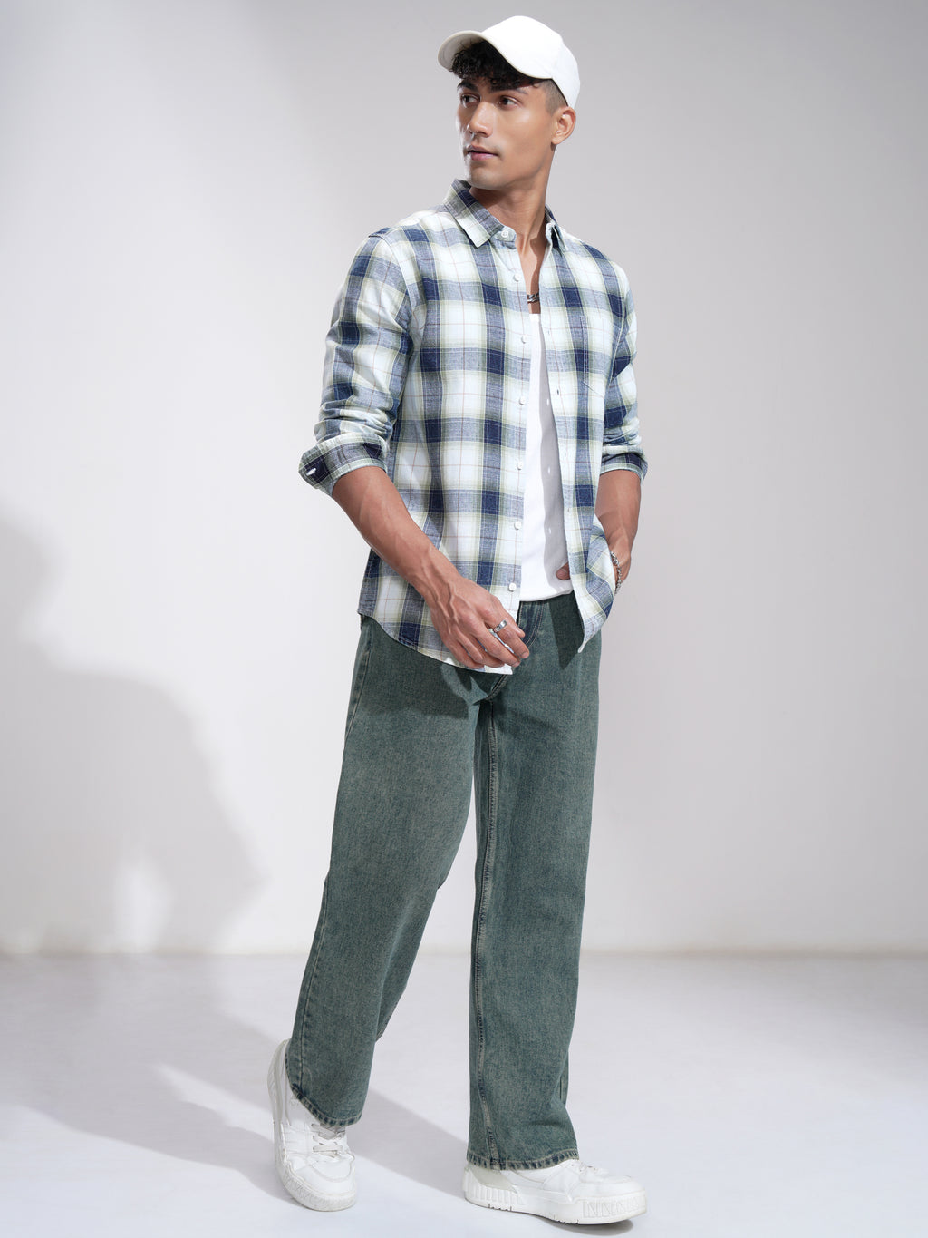Highlander Men Green Checked Slim Fit Casual Shirt - Green - Image 2