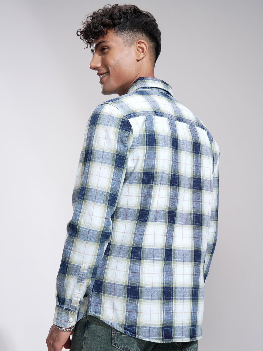 Highlander Men Green Checked Slim Fit Casual Shirt - Green - Image 3
