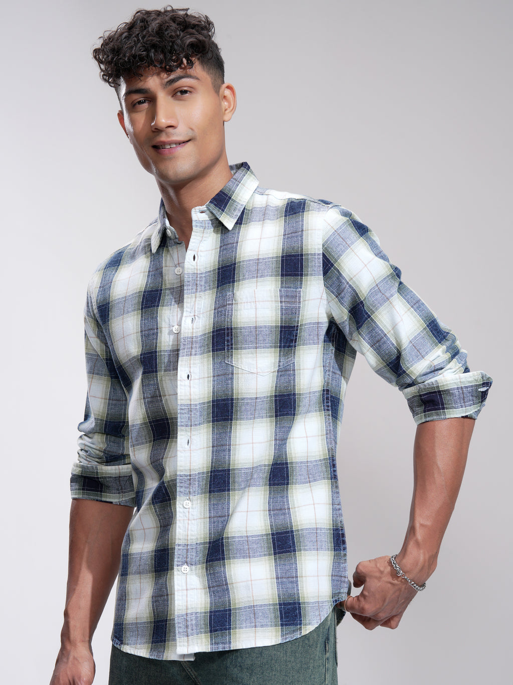 Highlander Men Green Checked Slim Fit Casual Shirt - Green - Image 4