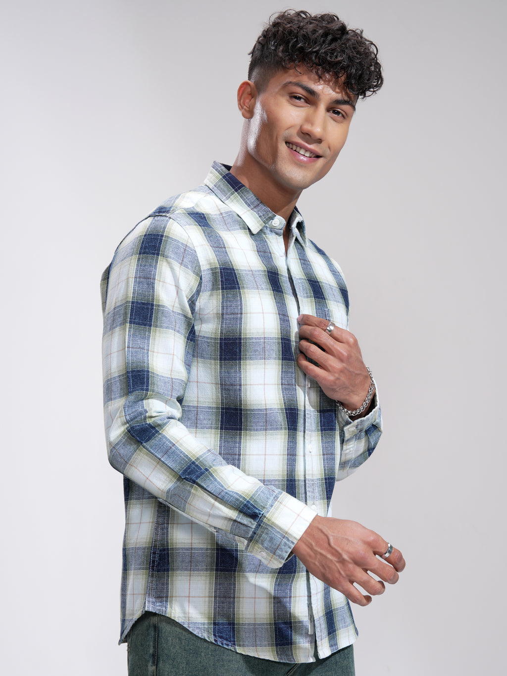 Highlander Men Green Checked Slim Fit Casual Shirt - Green - Image 6