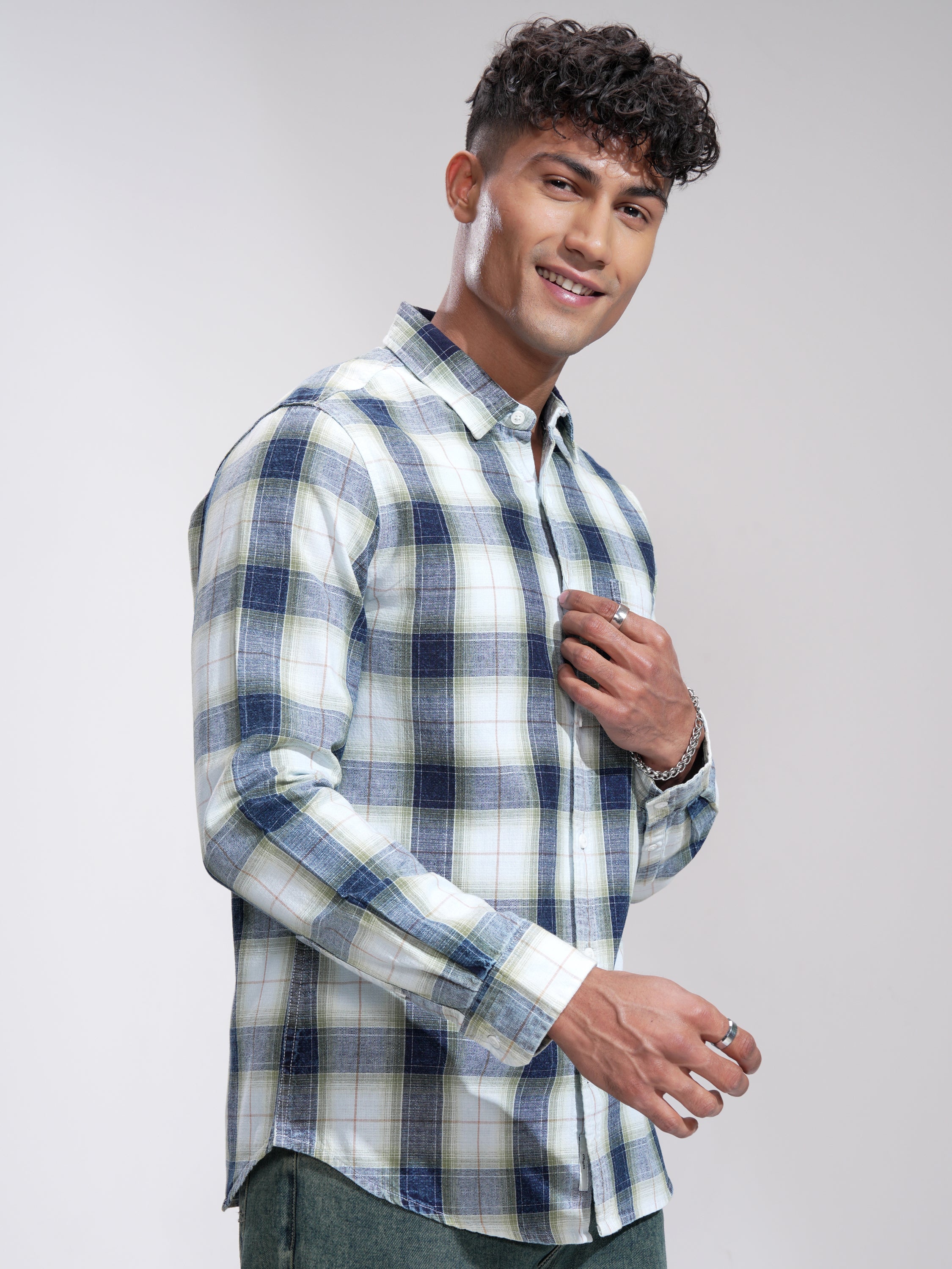 Highlander Men Green Checked Slim Fit Casual Shirt - Green - Image 6