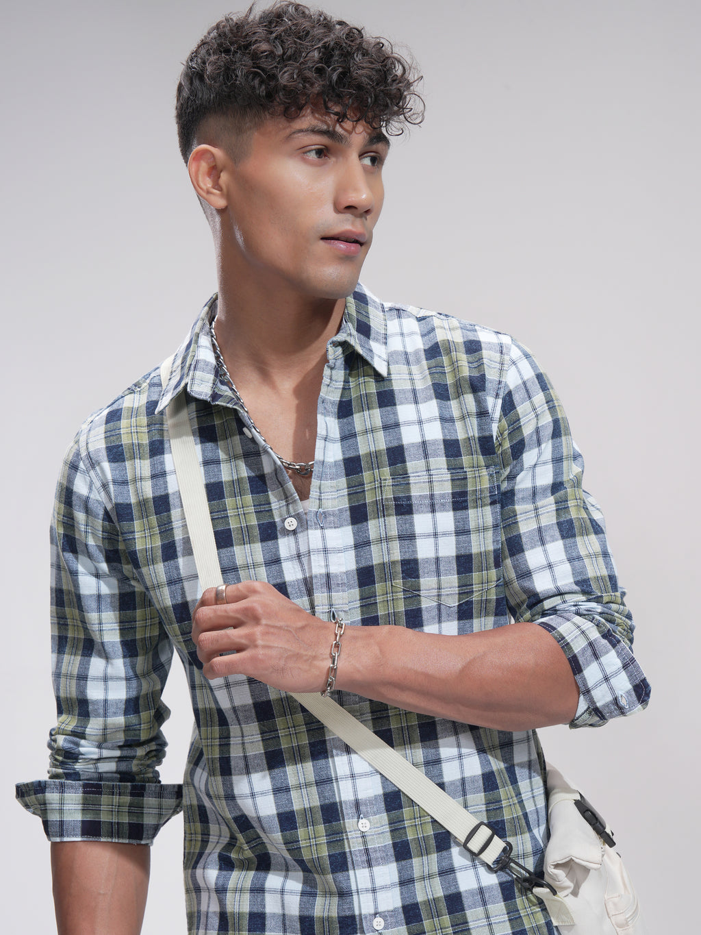 Highlander Men Green Checked Slim Fit Casual Shirt - Green - Image 1