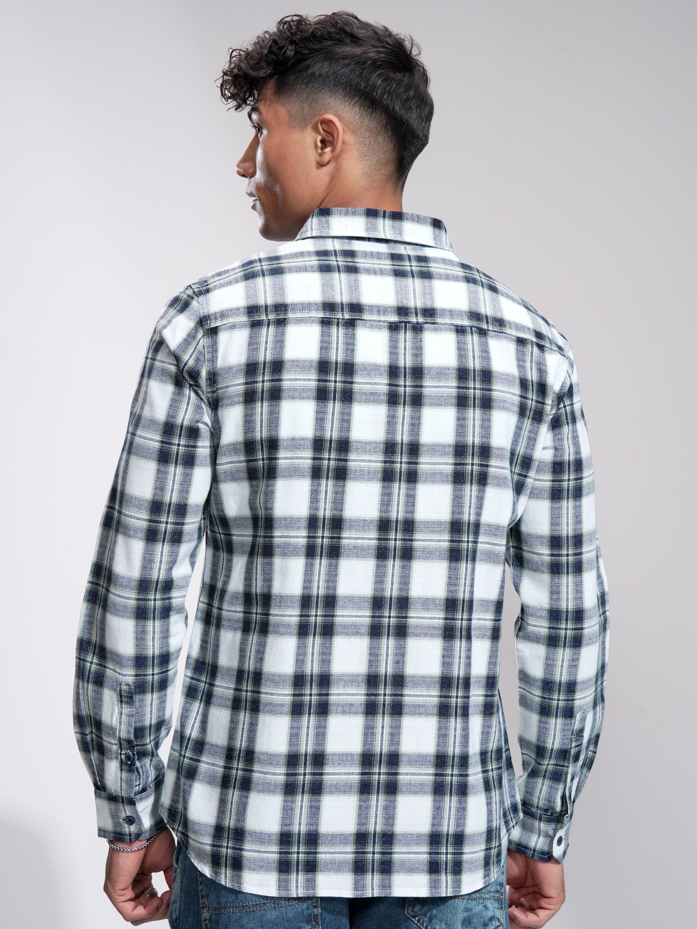 Highlander Men Green Checked Slim Fit Casual Shirt - Green - Image 3