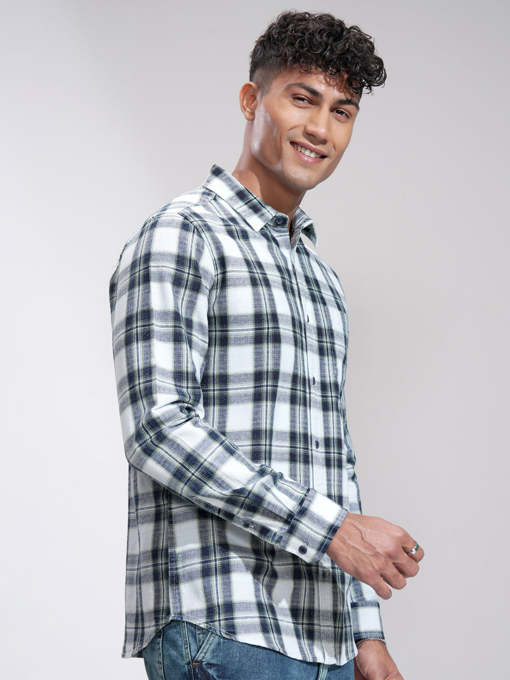 Highlander Men Green Checked Slim Fit Casual Shirt - Green - Image 6