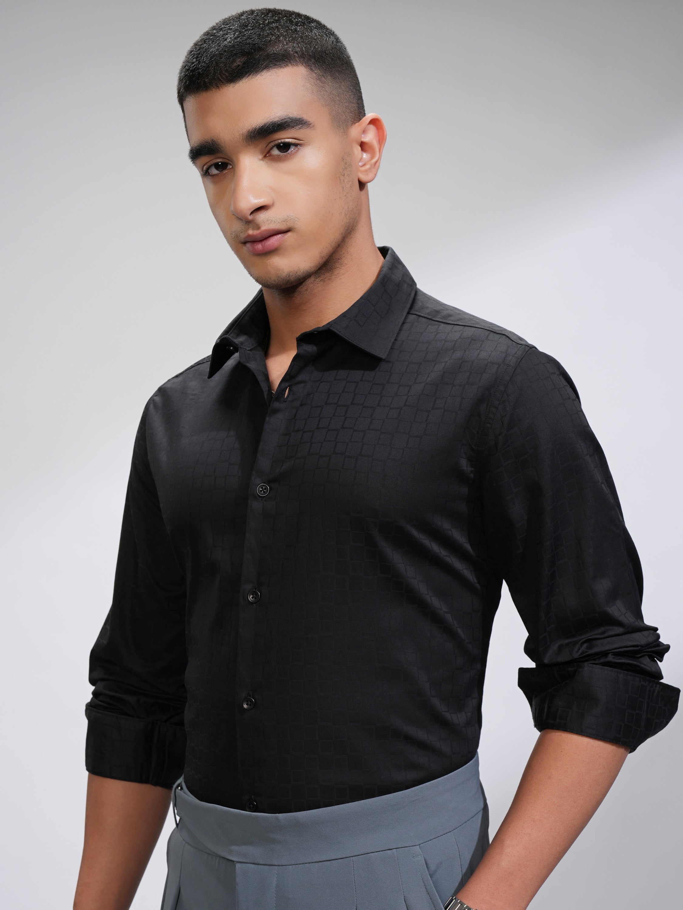 Highlander Men Black Textured Slim Fit Casual Shirt - Black - Image 4