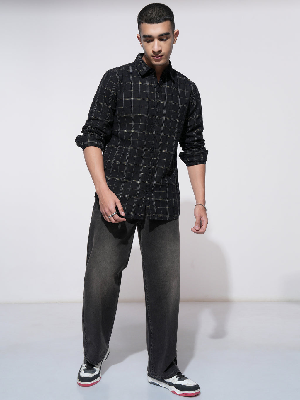 Highlander Men Black Checked Slim Fit Casual Shirt - Black - Image 2