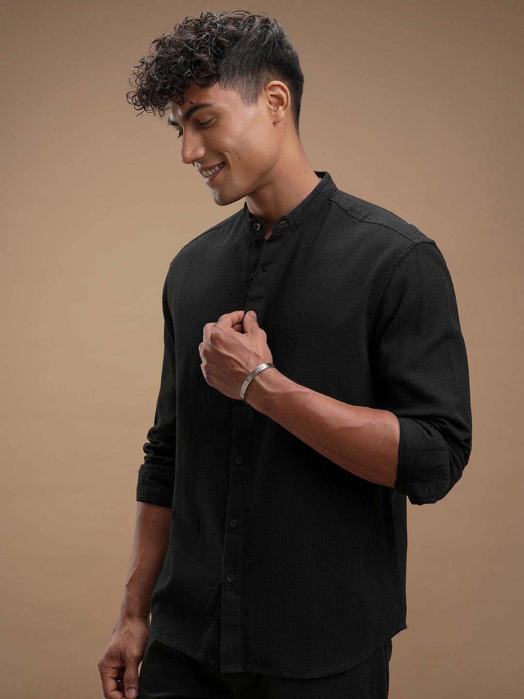 Highlander Men Black Solid Relaxed Fit Casual Shirt - Black - Image 4