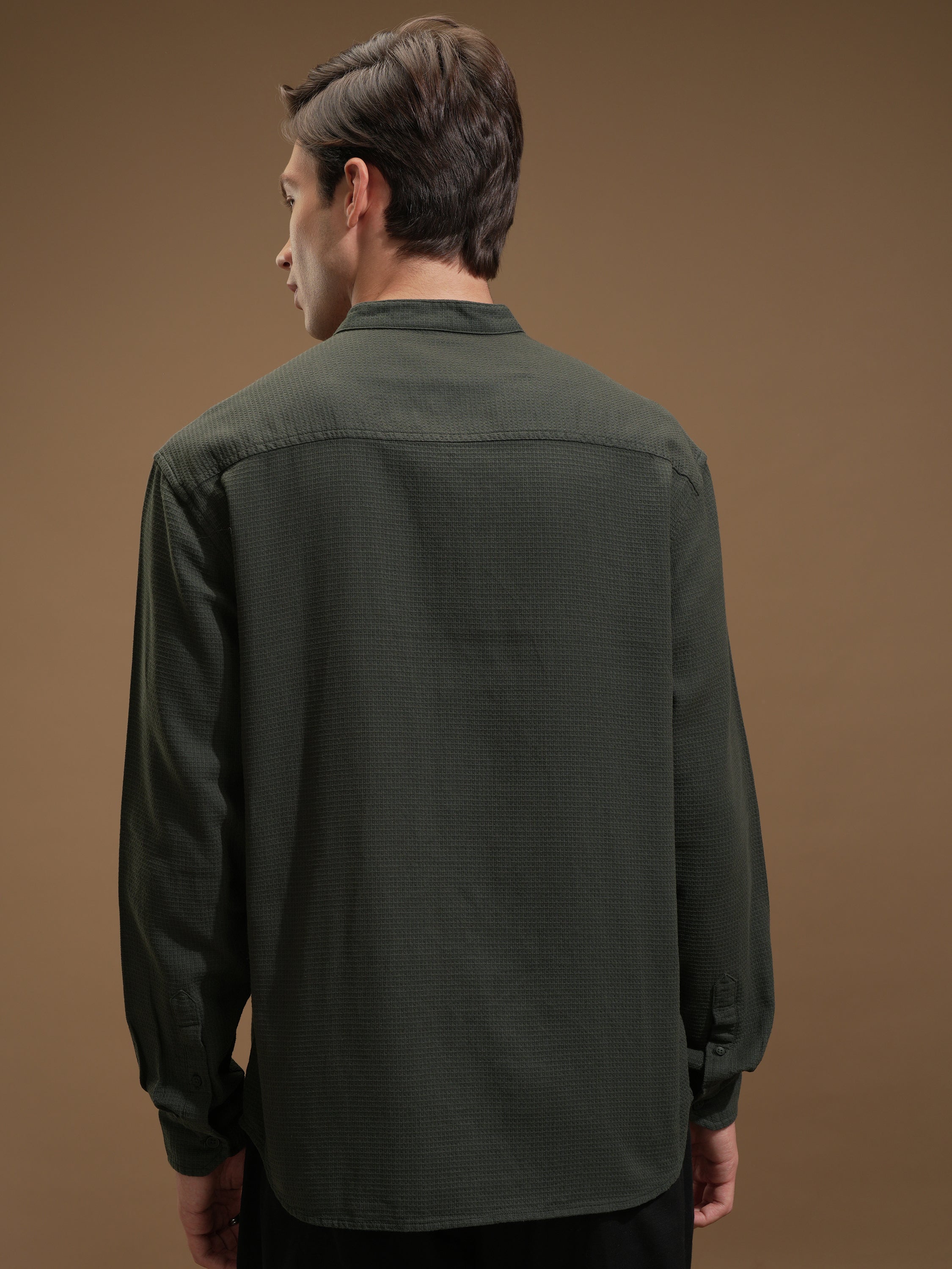 Highlander Men Green Self Design Relaxed Fit Casual Shirt - Green - Image 3