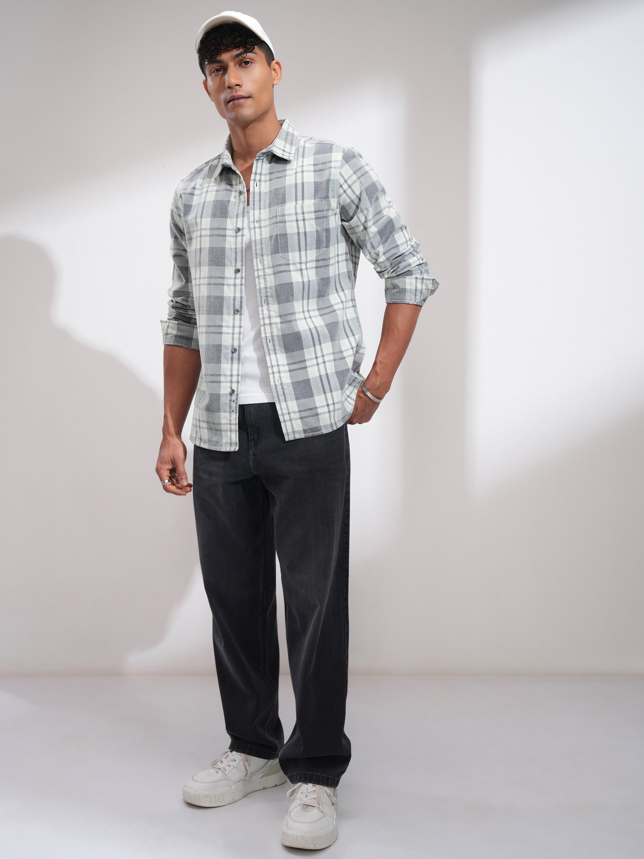Highlander Men Green Checked Slim Fit Casual Shirt - Green - Image 2