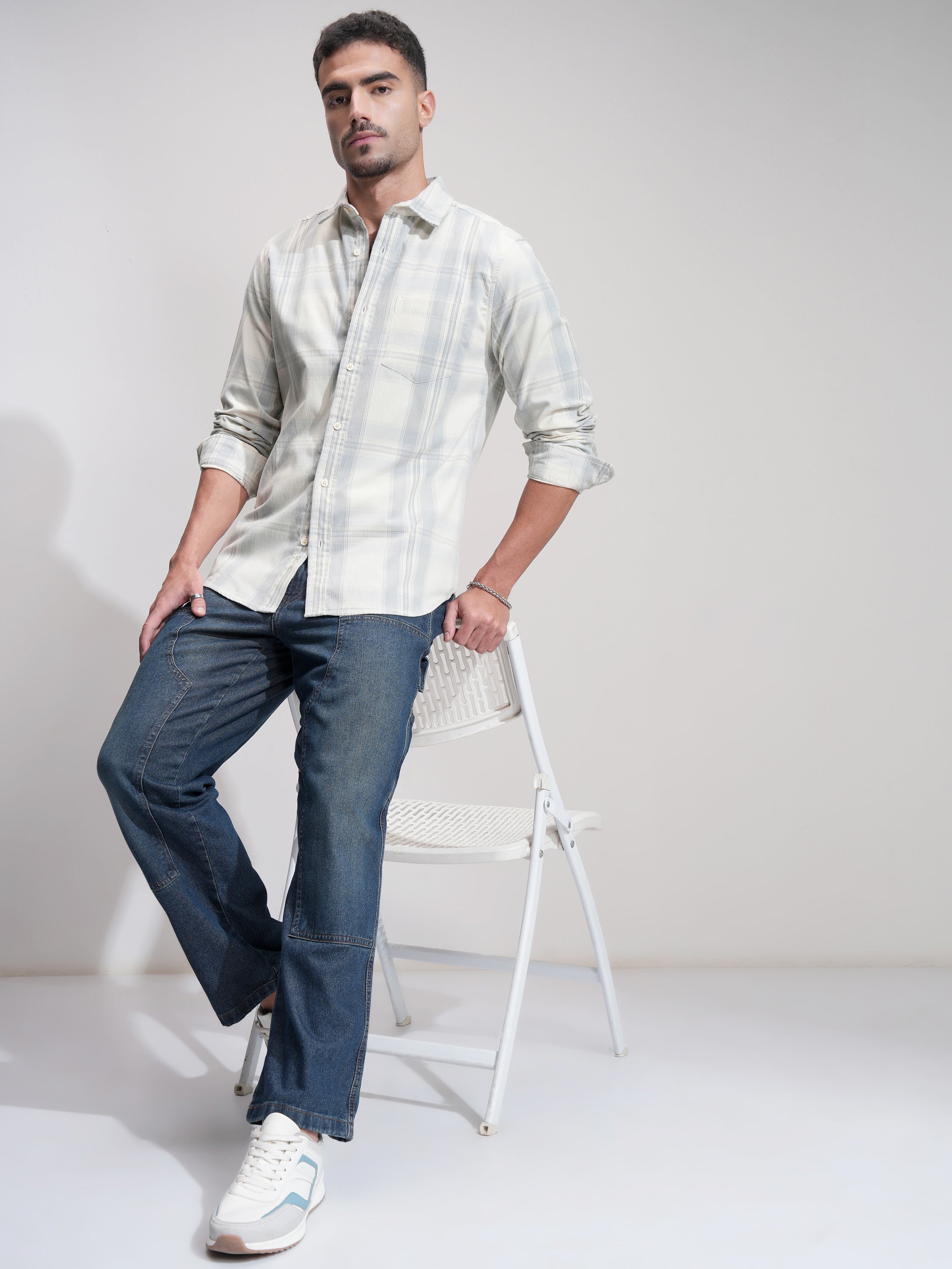 Highlander Men Off White Checked Slim Fit Casual Shirt - Off White - Image 2