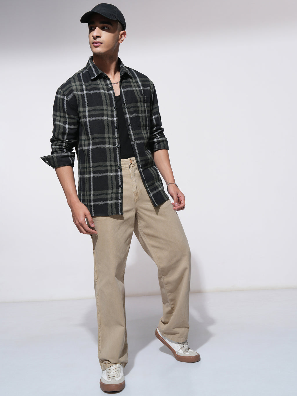 Highlander Men Black Checked Relaxed Fit Casual Shirt - Black - Image 2