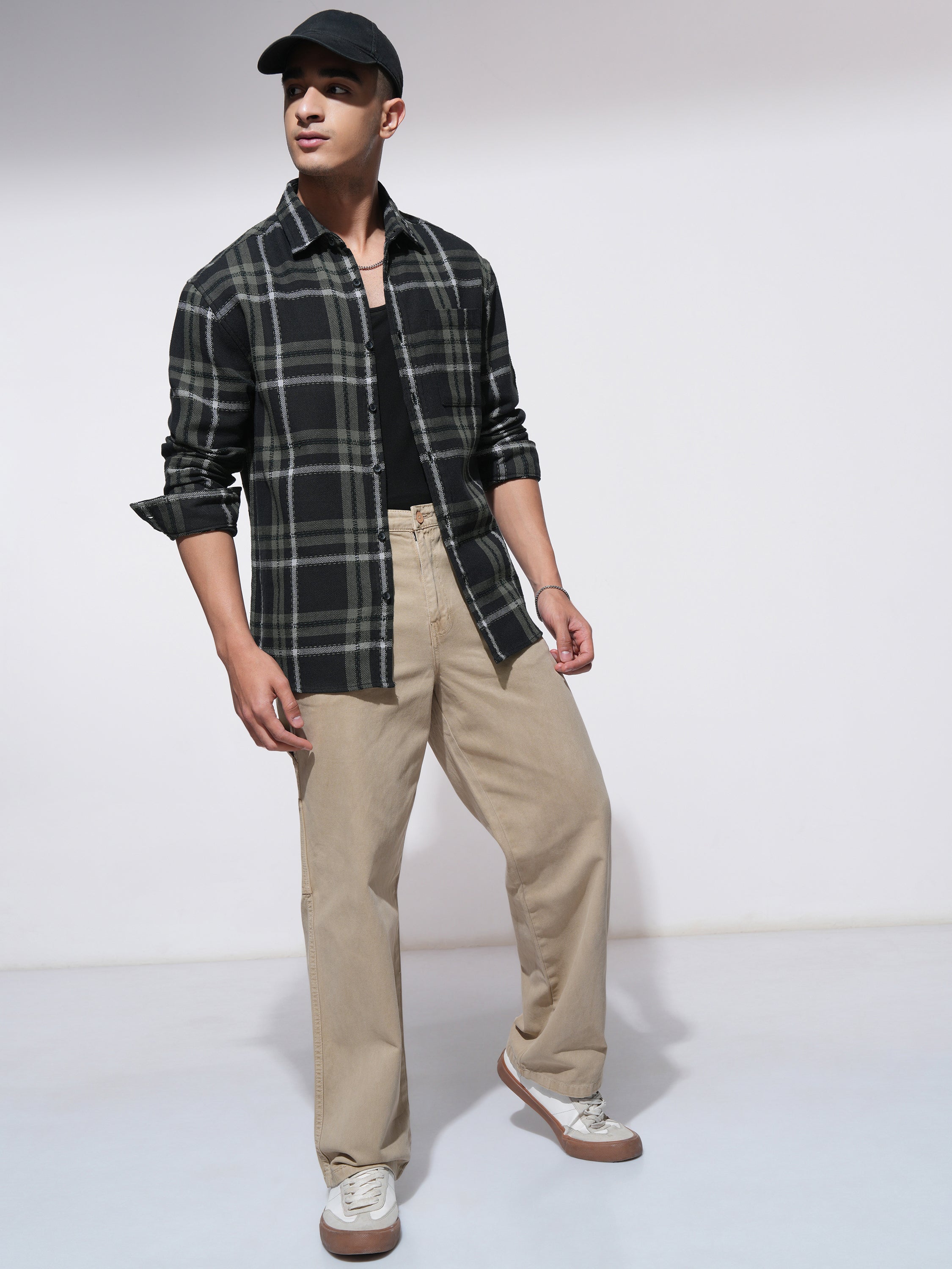 Highlander Men Black Checked Relaxed Fit Casual Shirt - Black - Image 2