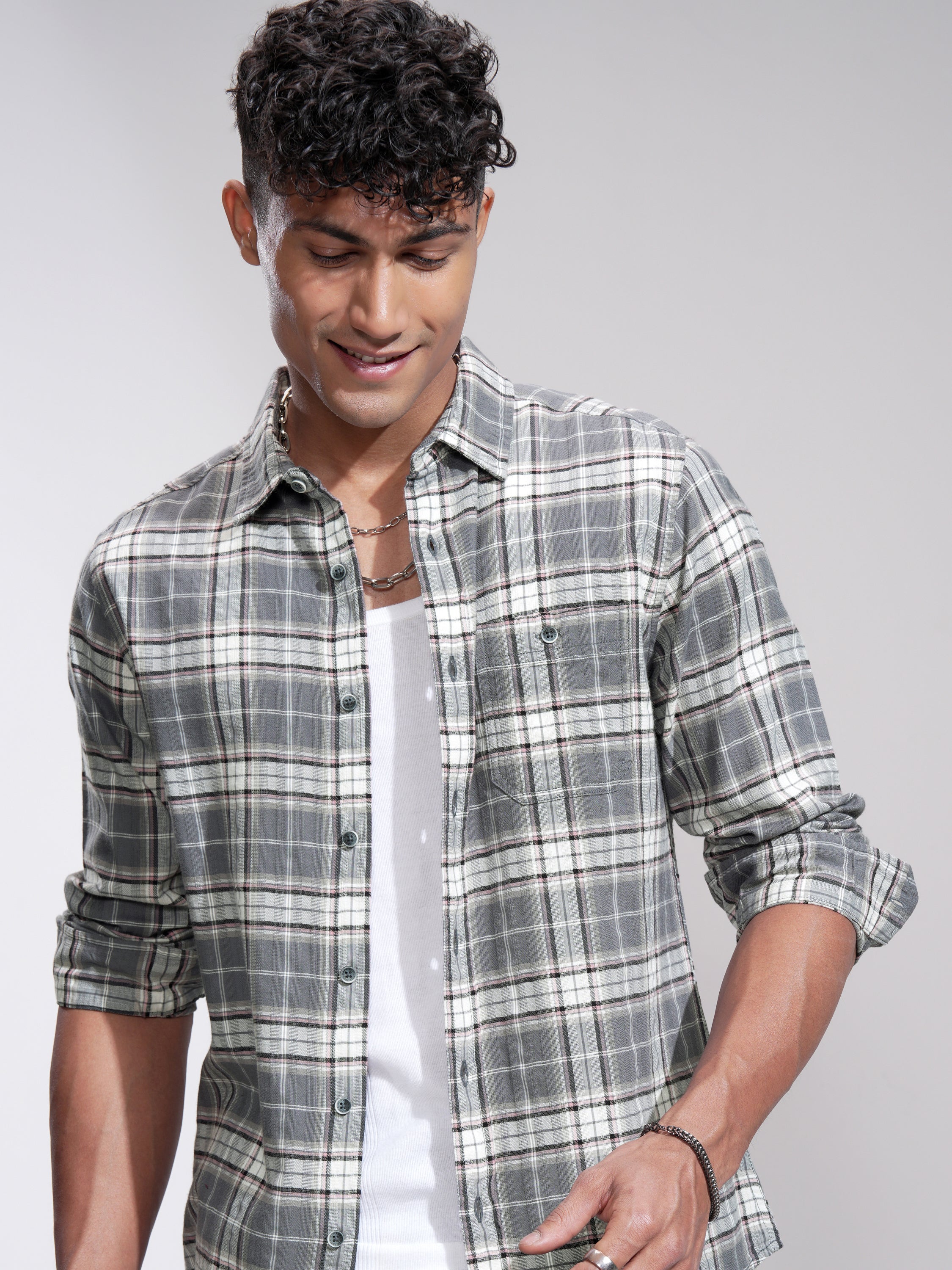 Highlander Men Grey Checked Slim Fit Casual Shirt - Grey - Image 1