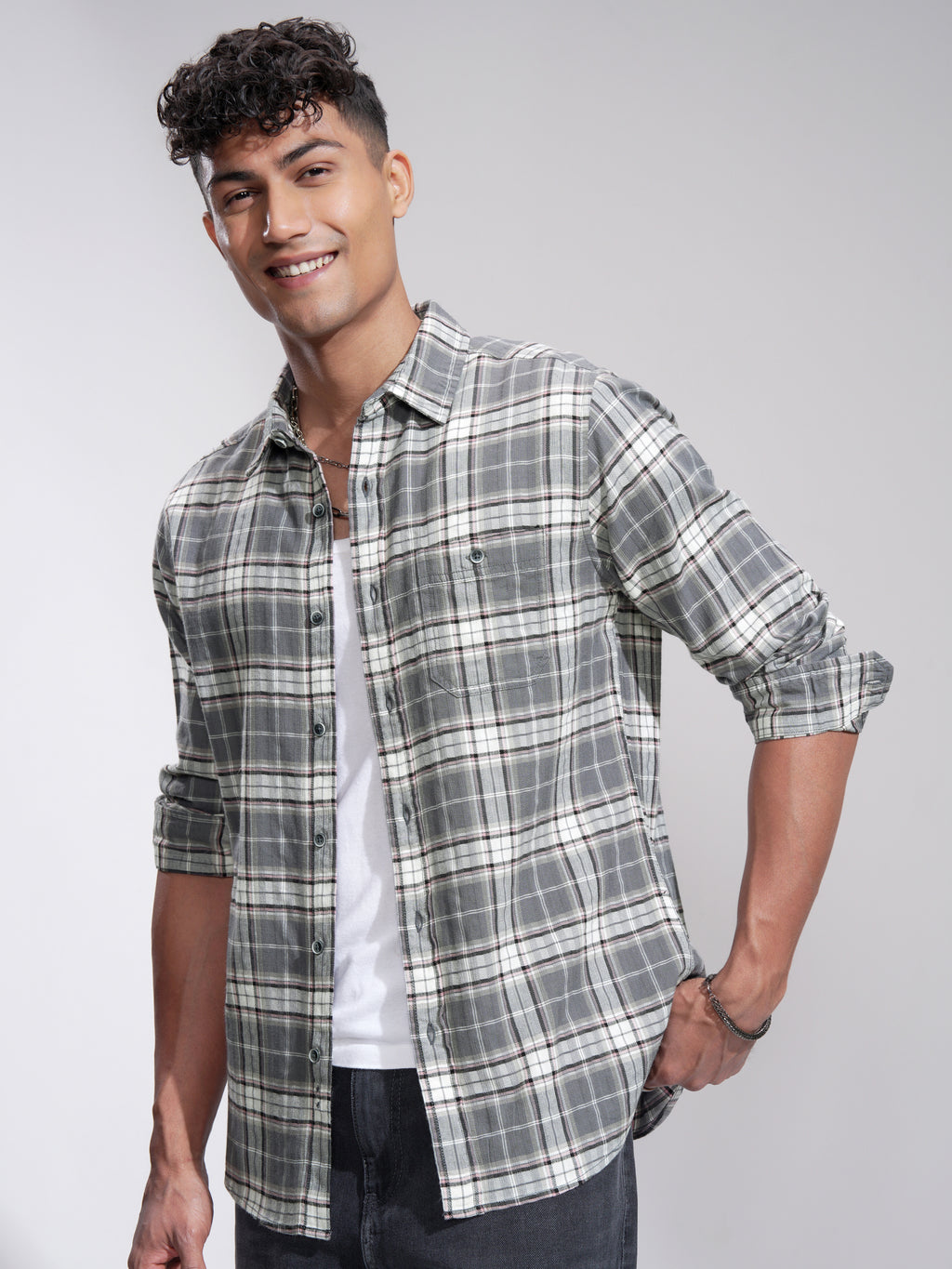 Highlander Men Grey Checked Slim Fit Casual Shirt - Grey - Image 4