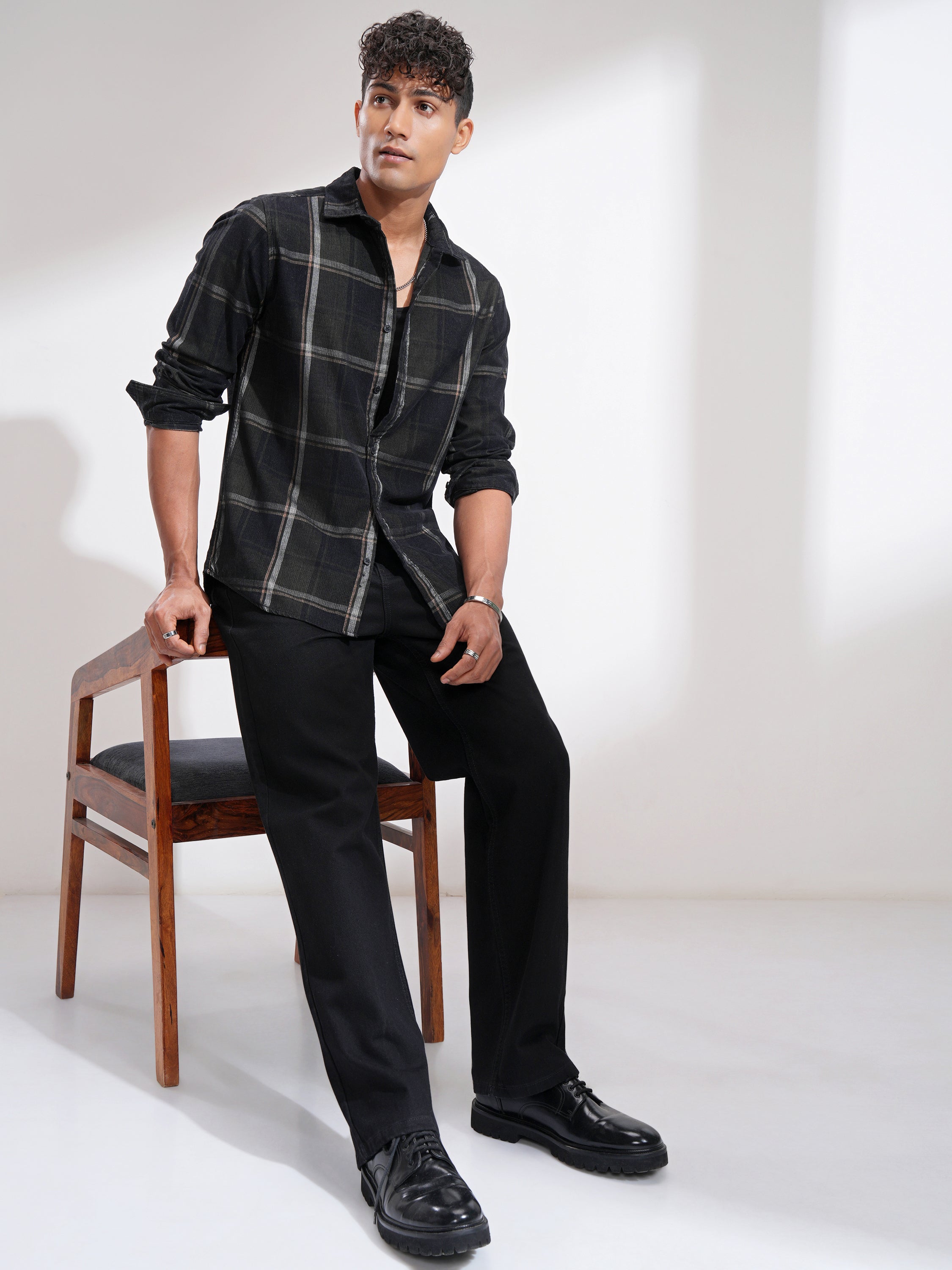 Highlander Men Black Checked Slim Fit Casual Shirt - Black - Image 2