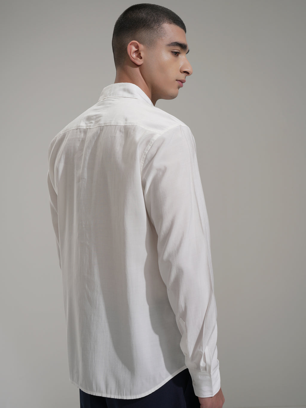 Highlander Men White Solid Slim Fit Casual Shirt - White - Image 3