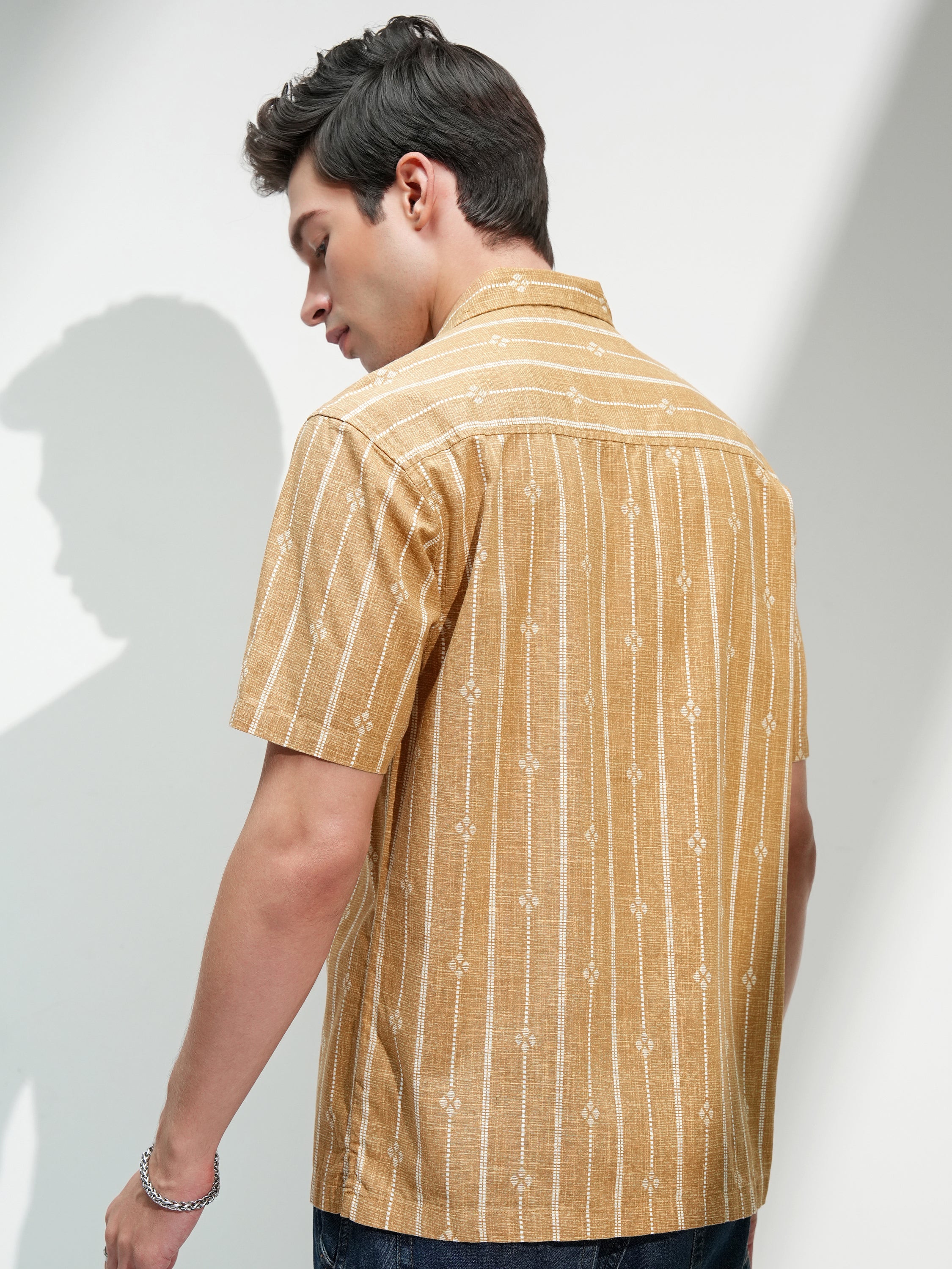 Highlander Men Mustard Printed Relaxed Fit Casual Shirt - Mustard - Image 3