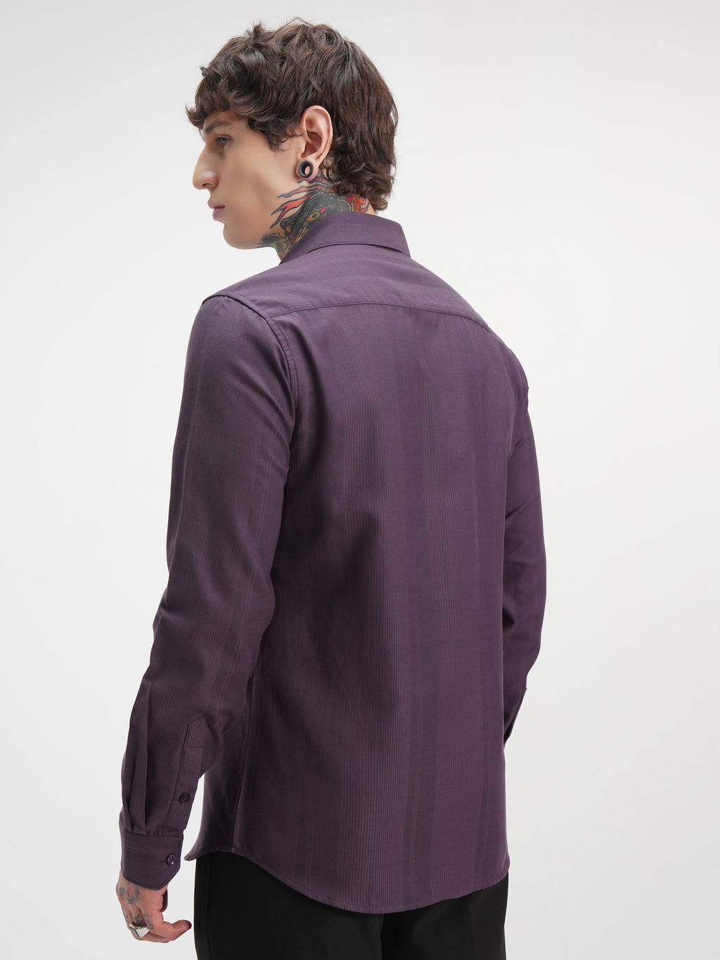 Highlander Men Purple Self Design Slim Fit Casual Shirt - Purple - Image 3
