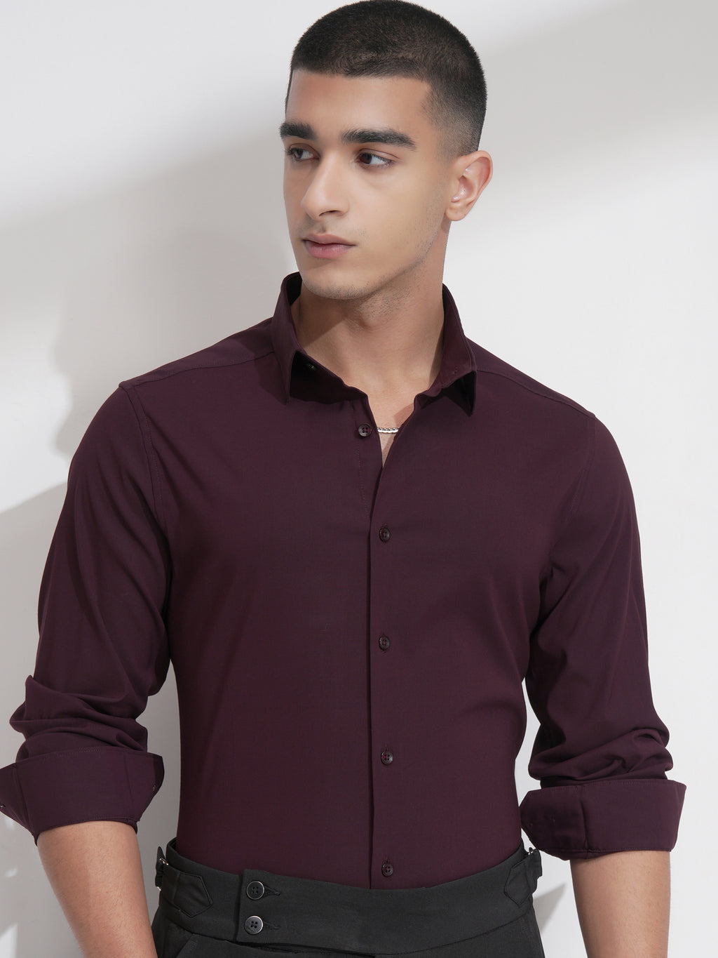 Highlander Men Burgundy Solid Slim Fit Casual Shirt - Burgundy - Image 1