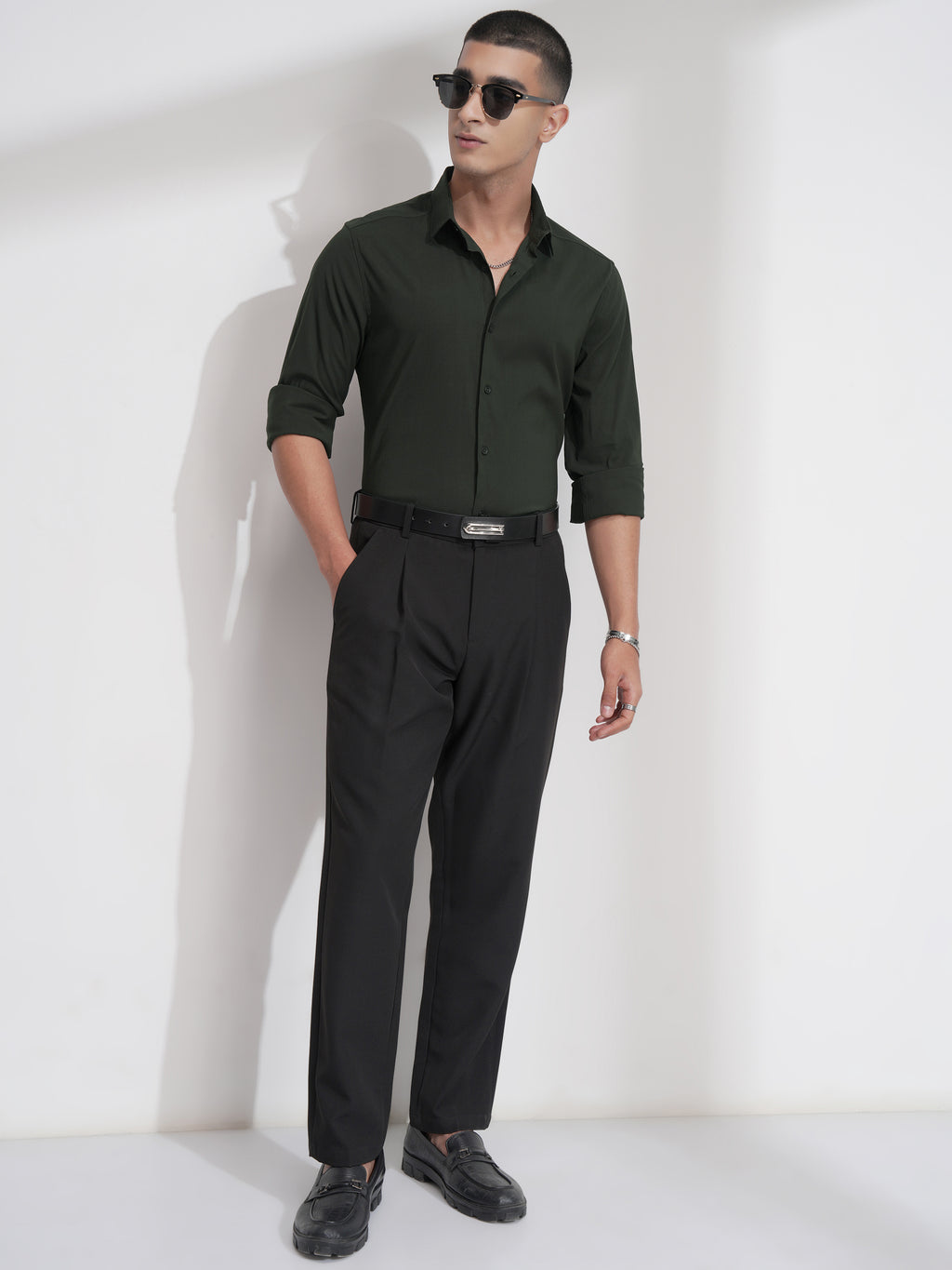 Highlander Men Green Solid Slim Fit Casual Shirt - Green - Image 2