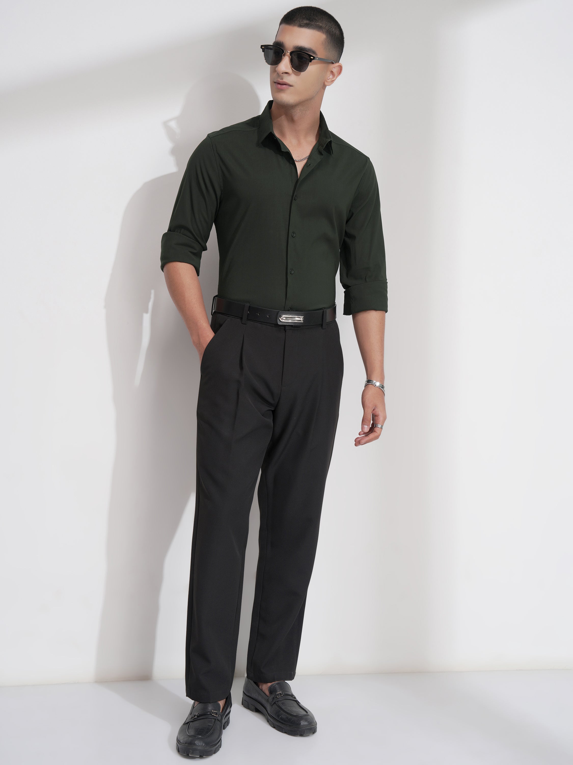 Highlander Men Green Solid Slim Fit Casual Shirt - Green - Image 2