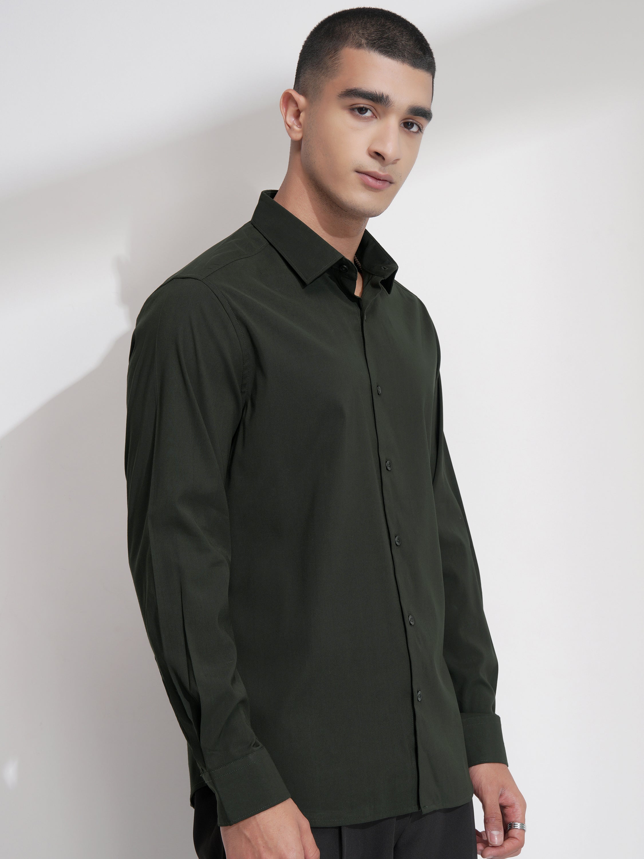 Highlander Men Green Solid Slim Fit Casual Shirt - Green - Image 6