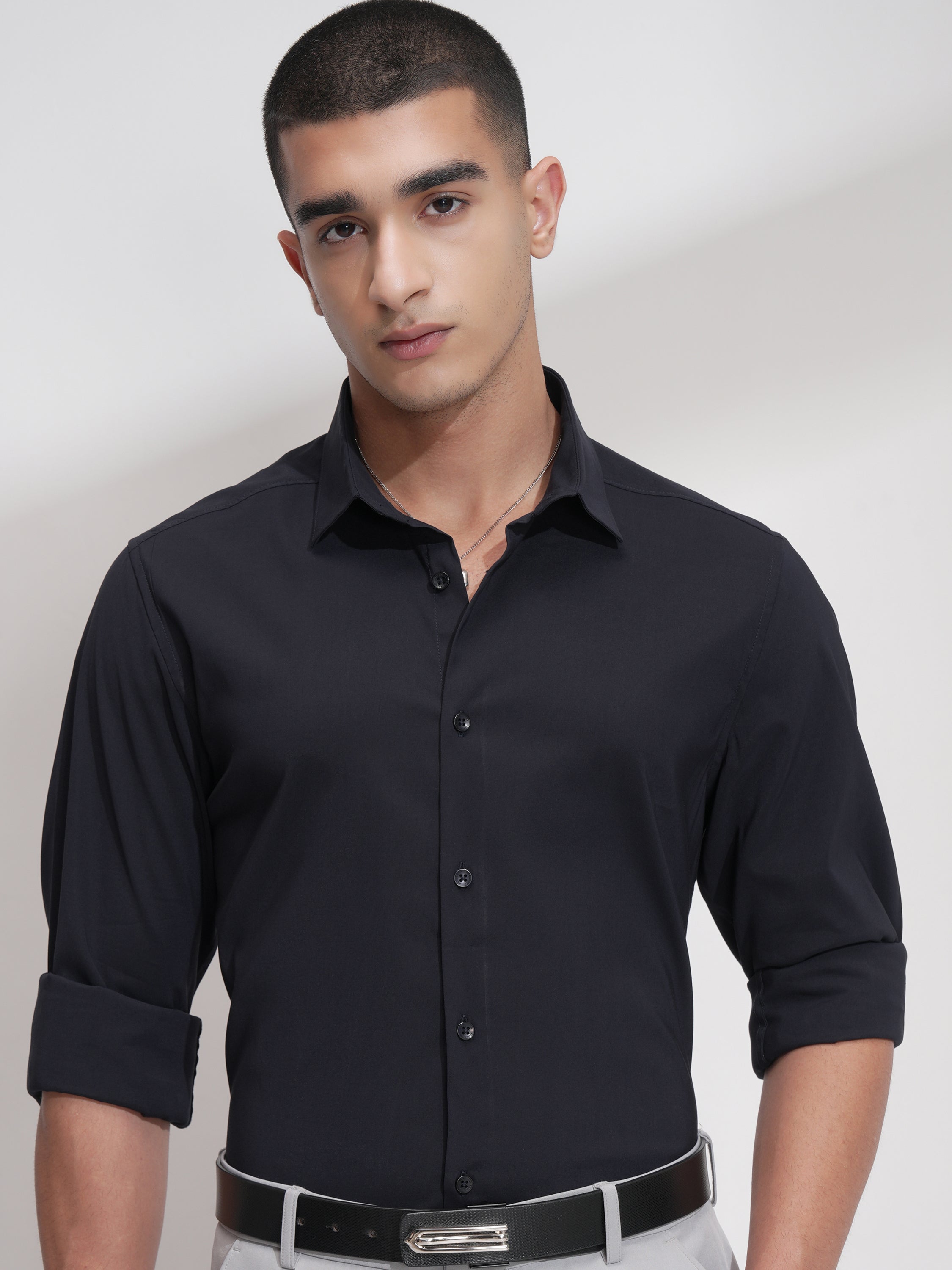 Highlander Men Black Solid Slim Fit Casual Shirt - Navy Blue - Image 1
