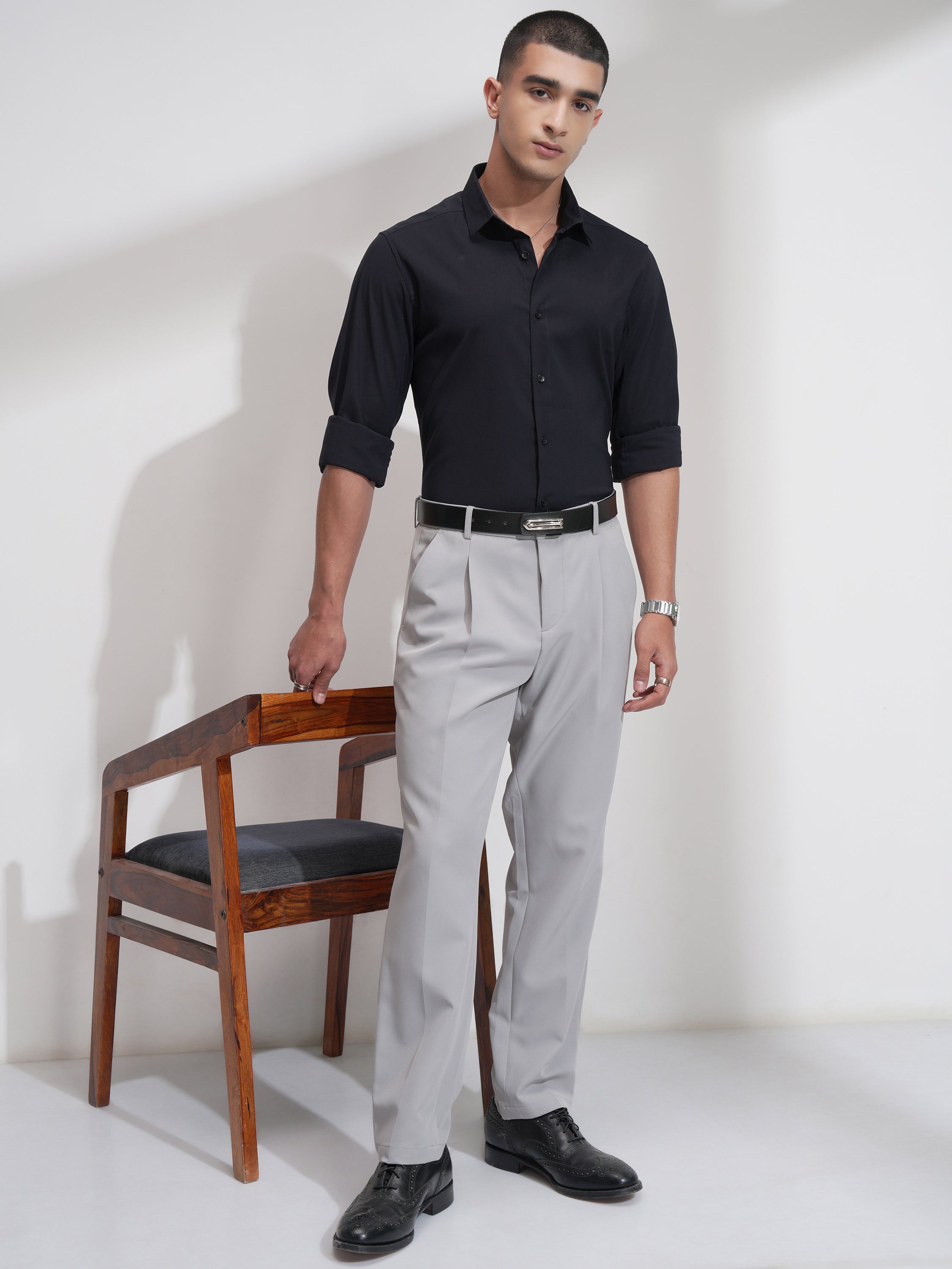 Highlander Men Black Solid Slim Fit Casual Shirt - Navy Blue - Image 2