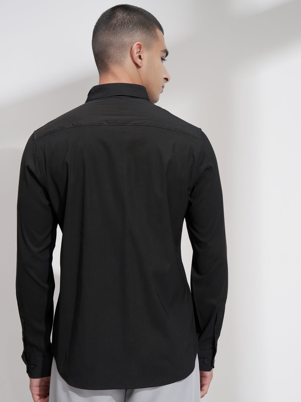Highlander Men Black Solid Slim Fit Casual Shirt - Black - Image 3