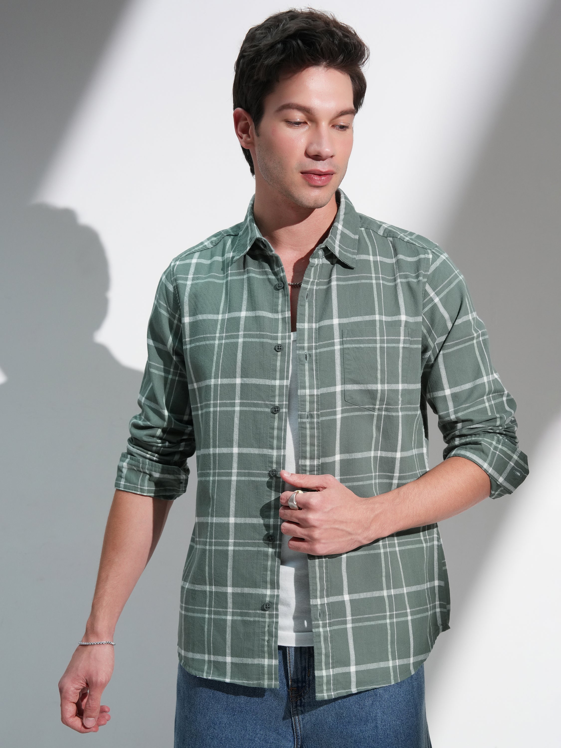 Highlander Men Green Checked Slim Fit Casual Shirt - Green - Image 1