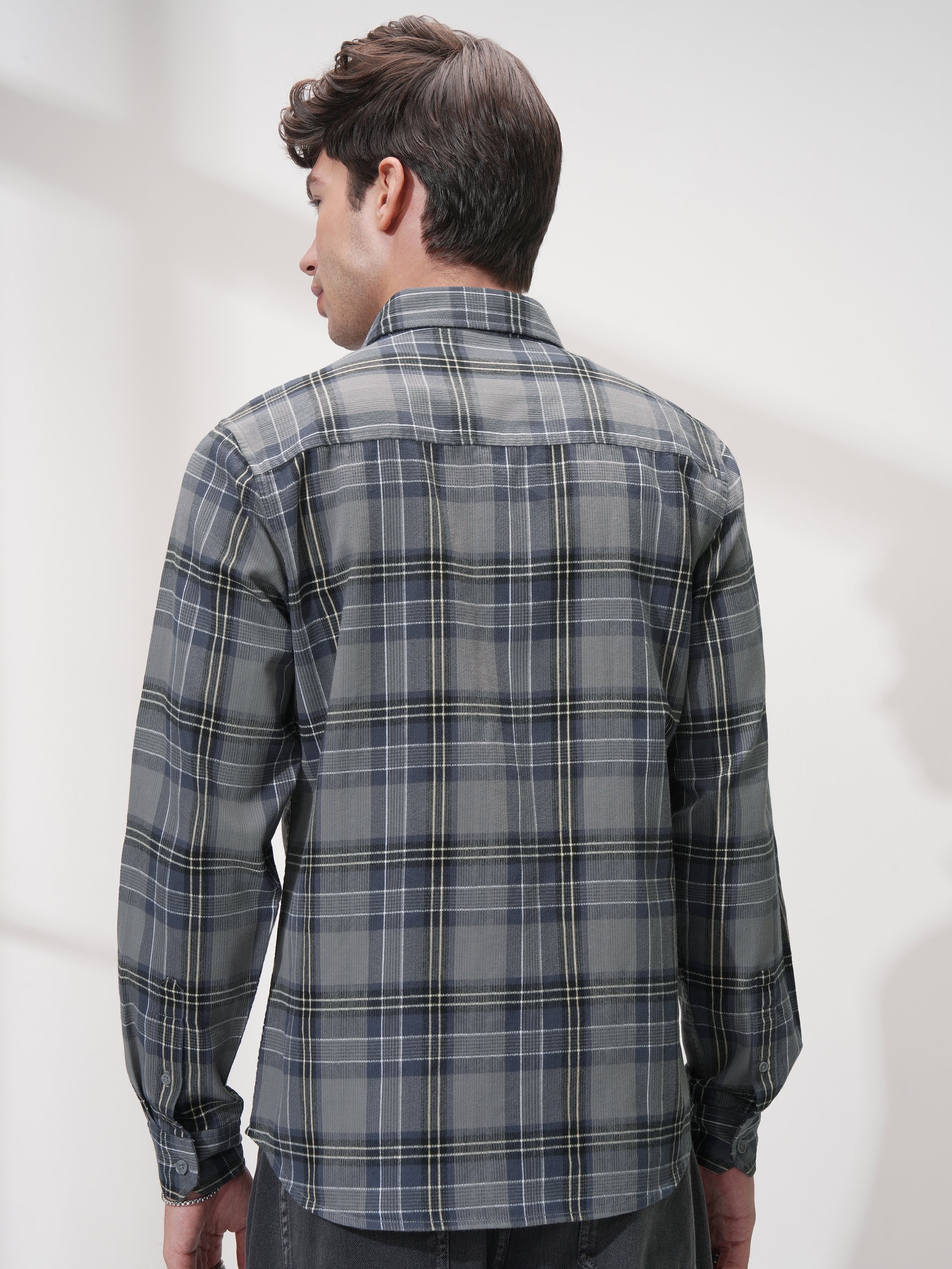 Highlander Men Grey Checked Slim Fit Casual Shirt - Grey - Image 3