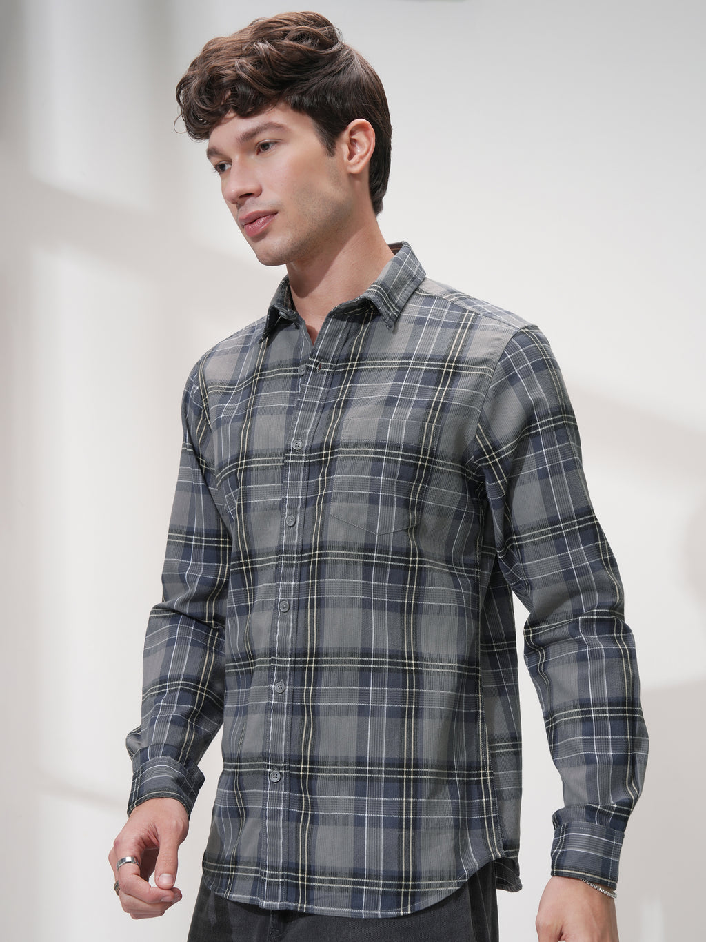 Highlander Men Grey Checked Slim Fit Casual Shirt - Grey - Image 4