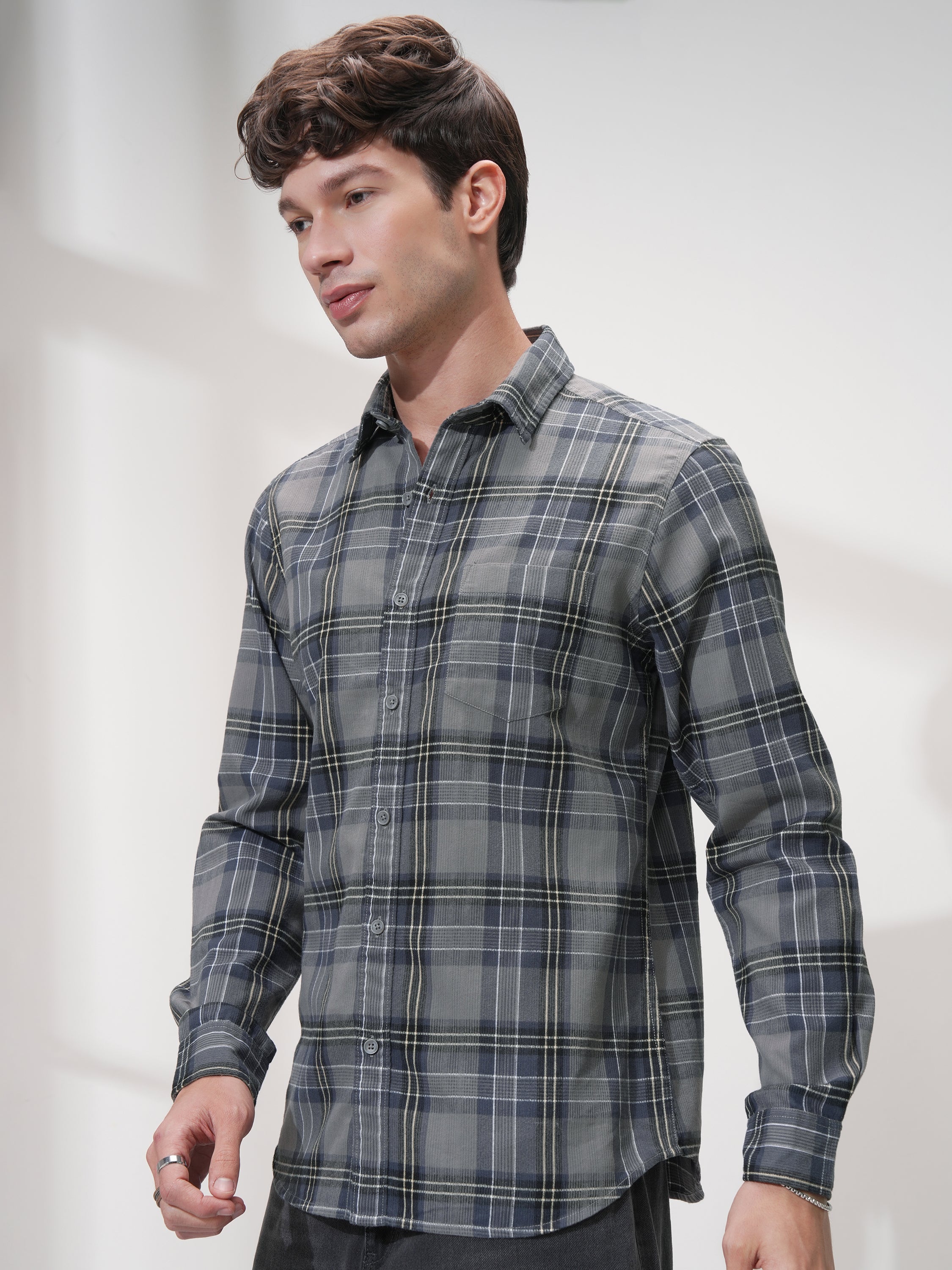 Highlander Men Grey Checked Slim Fit Casual Shirt - Grey - Image 4