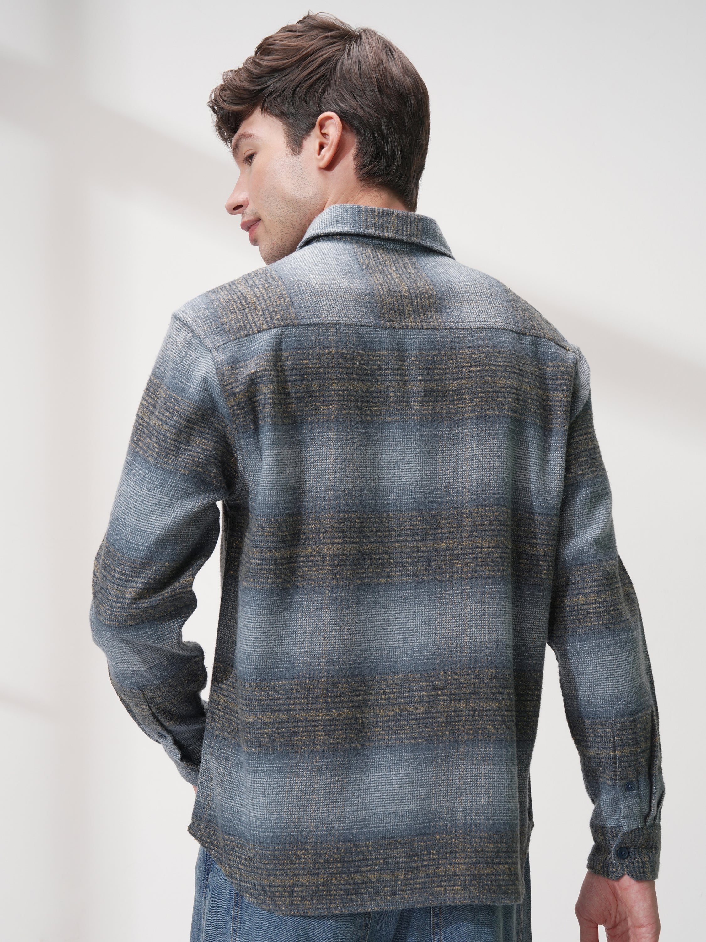 Highlander Men Blue Checked Relaxed Fit Casual Shirt - Blue - Image 3