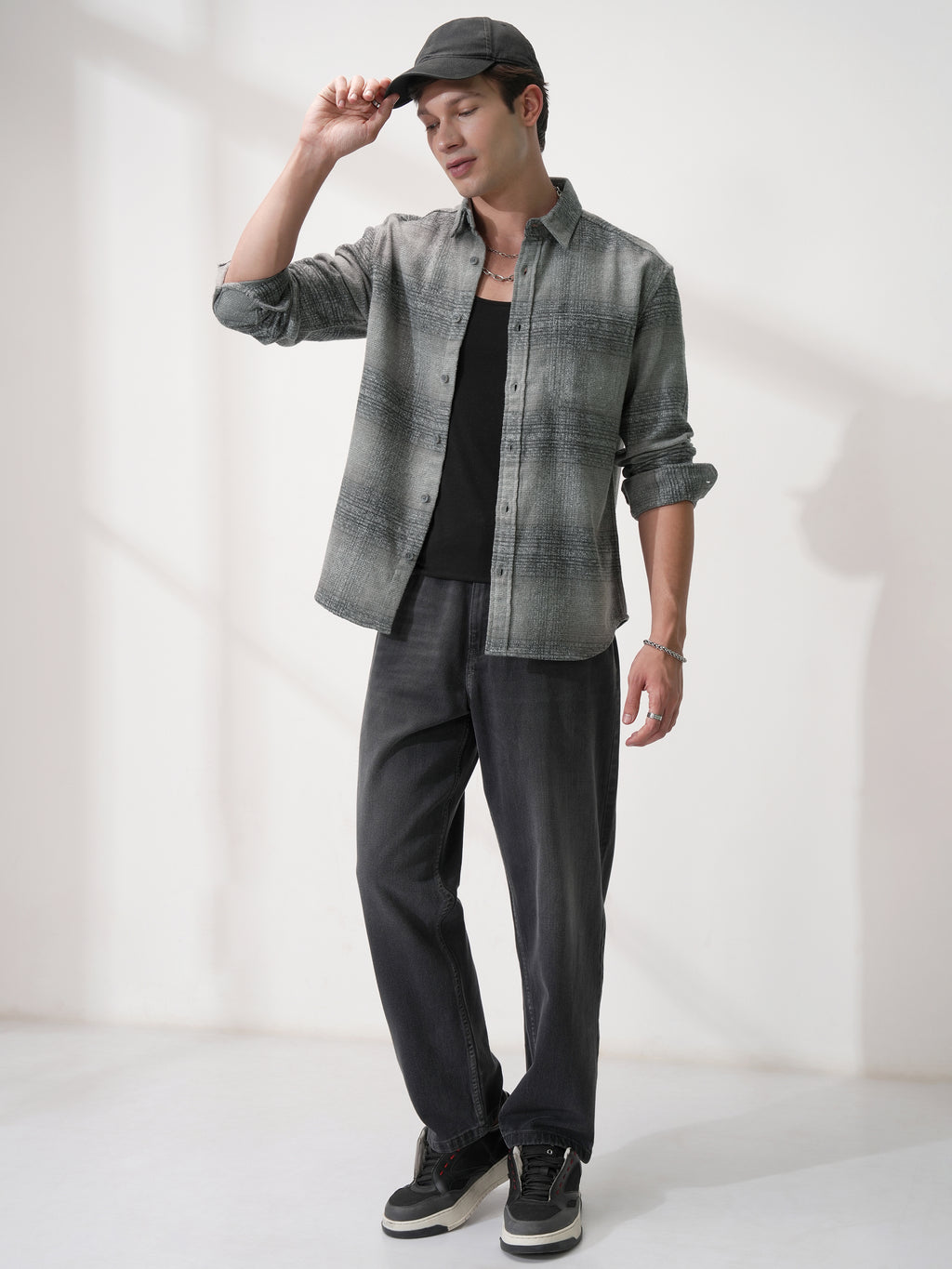 Highlander Men Grey Checked Relaxed Fit Casual Shirt - Grey - Image 2