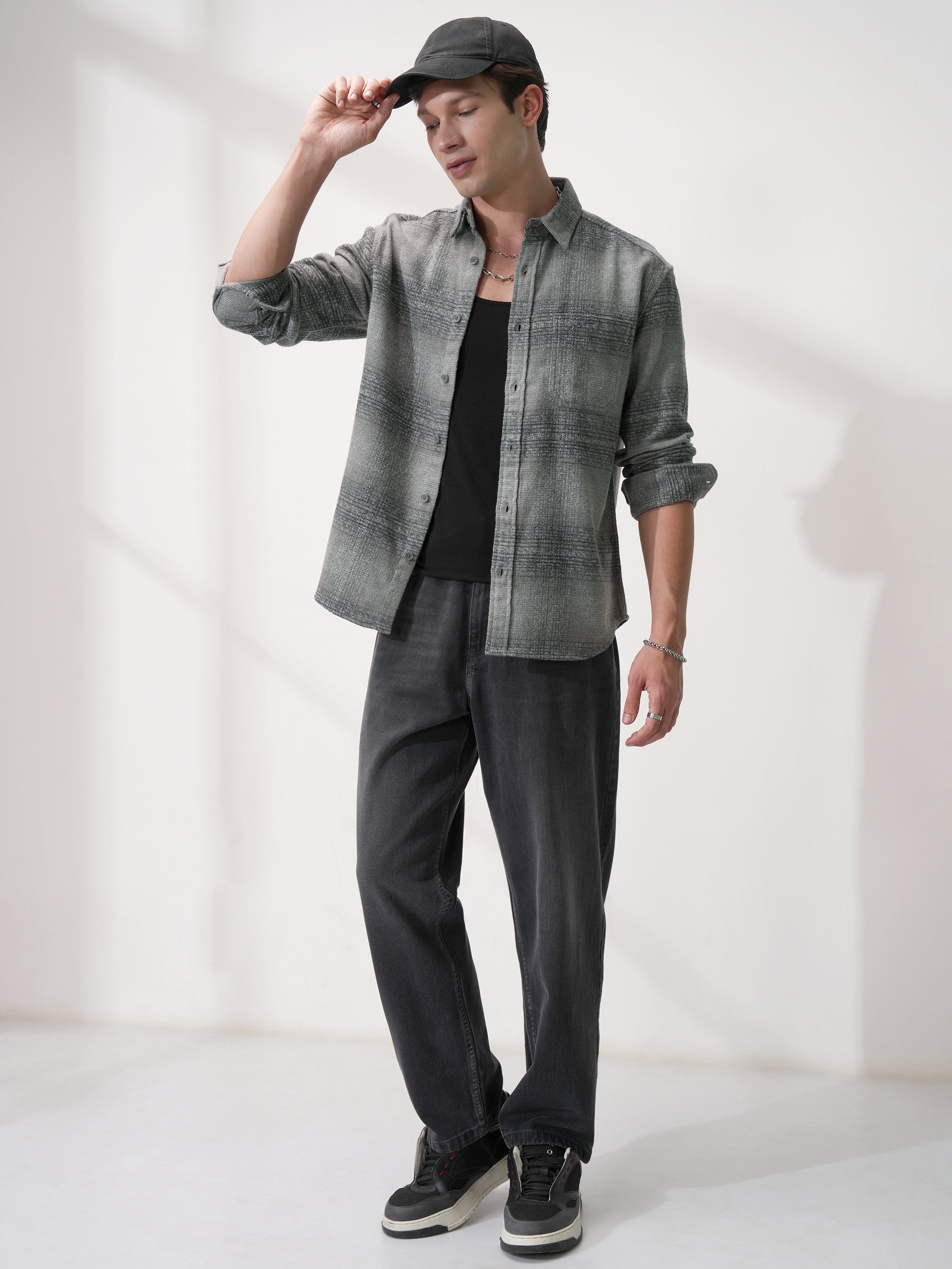 Highlander Men Grey Checked Relaxed Fit Casual Shirt - Grey - Image 2