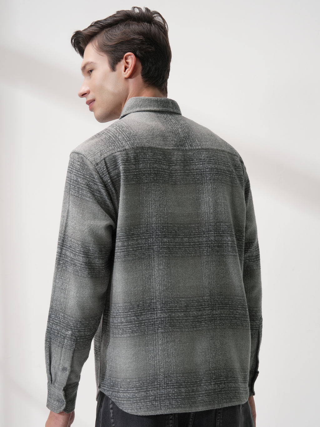 Highlander Men Grey Checked Relaxed Fit Casual Shirt - Grey - Image 3