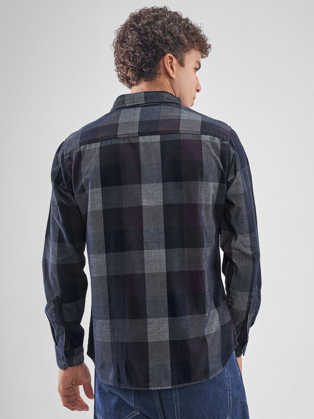 Highlander Men Navy Blue Checked Slim Fit Casual Shirt - Navy Blue - Image 3